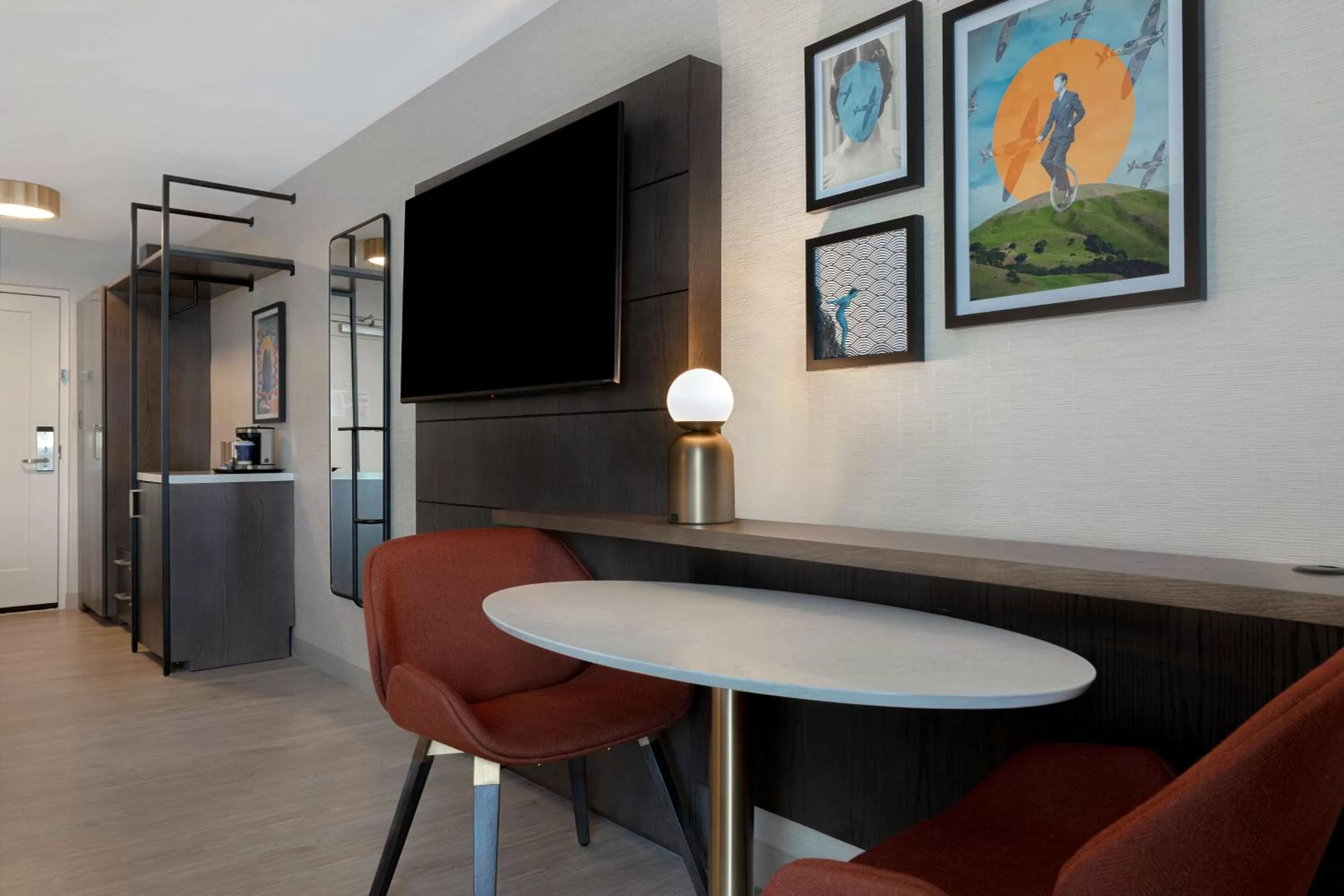 Bedroom in Doubletree By Hilton Palmdale, Ca