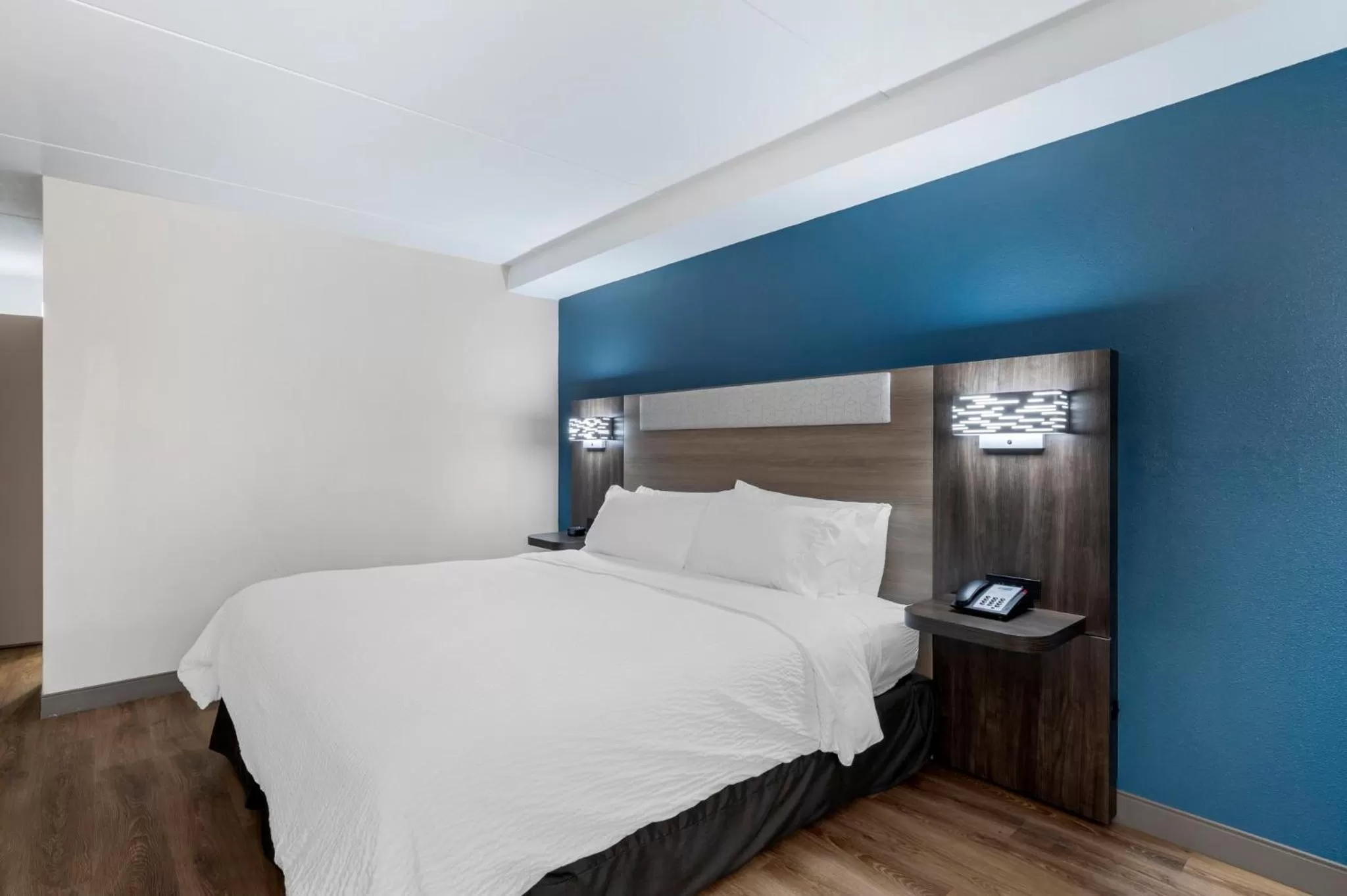 Photo of the whole room, Bed in Holiday Inn Express Greencastle by IHG