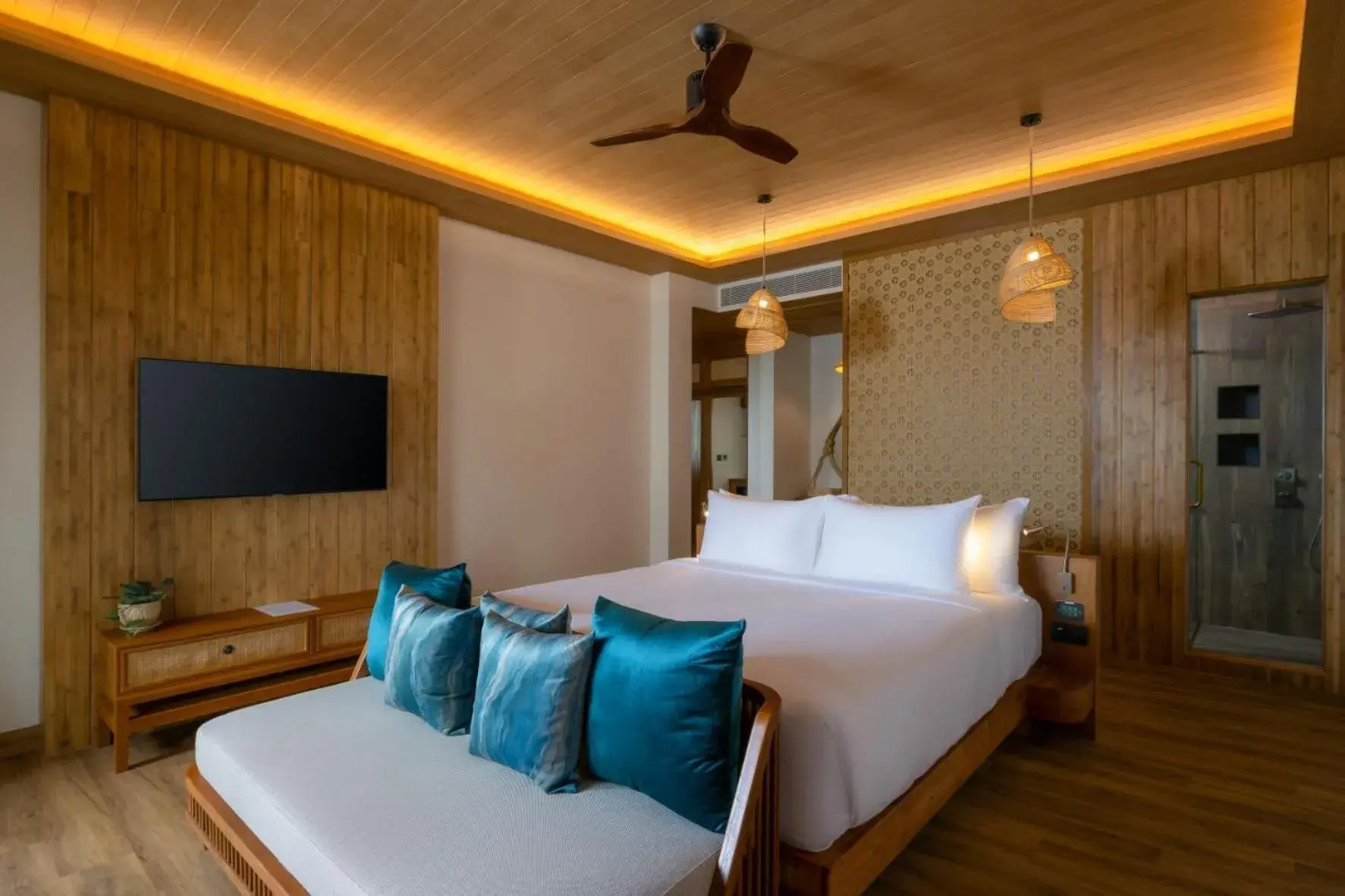 Bed in SINAE Phuket Luxury Hotel Bed in SINAE Phuket Luxury Hotel