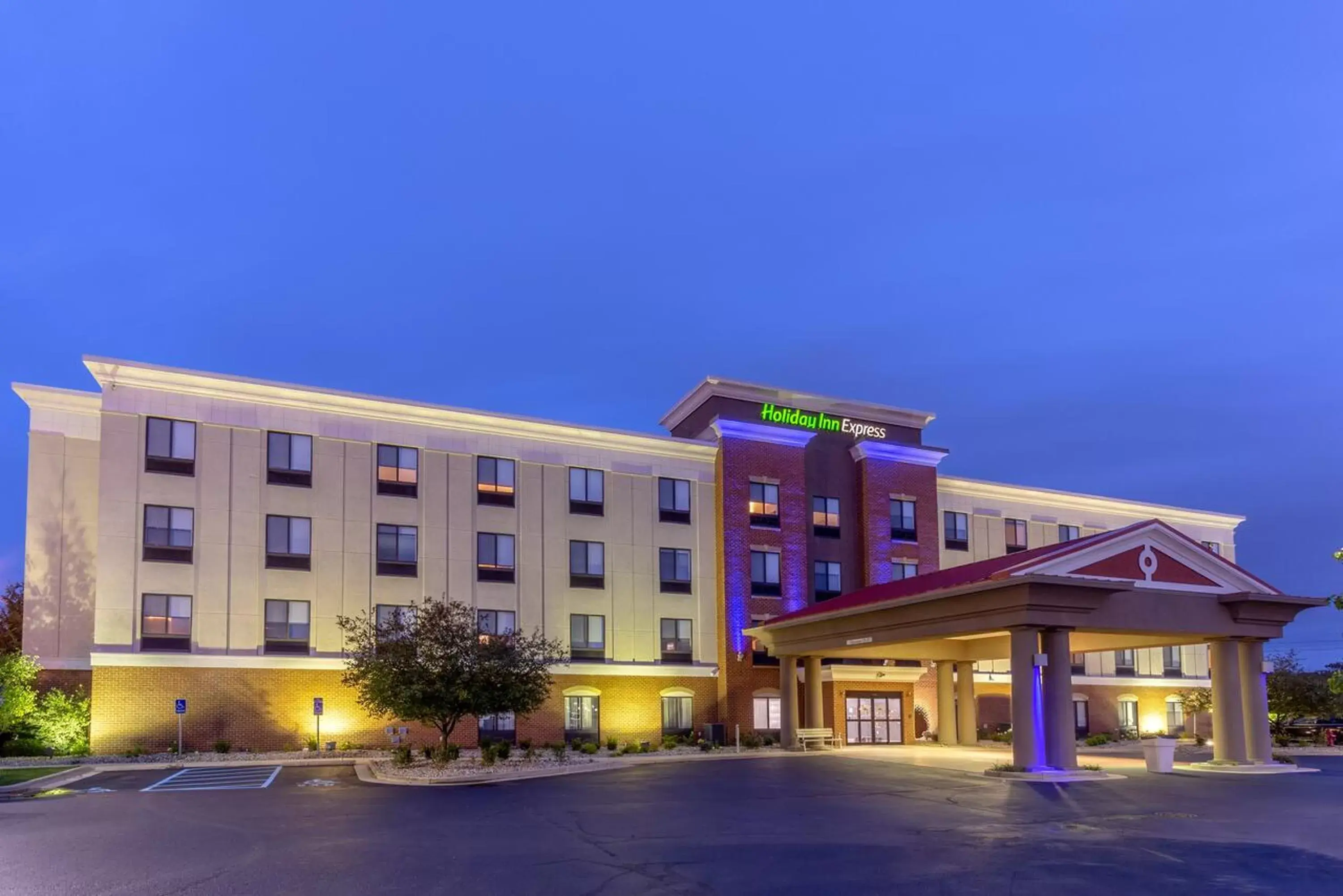 Property Building in Holiday Inn Express - Indianapolis - Southeast, an IHG Hotel