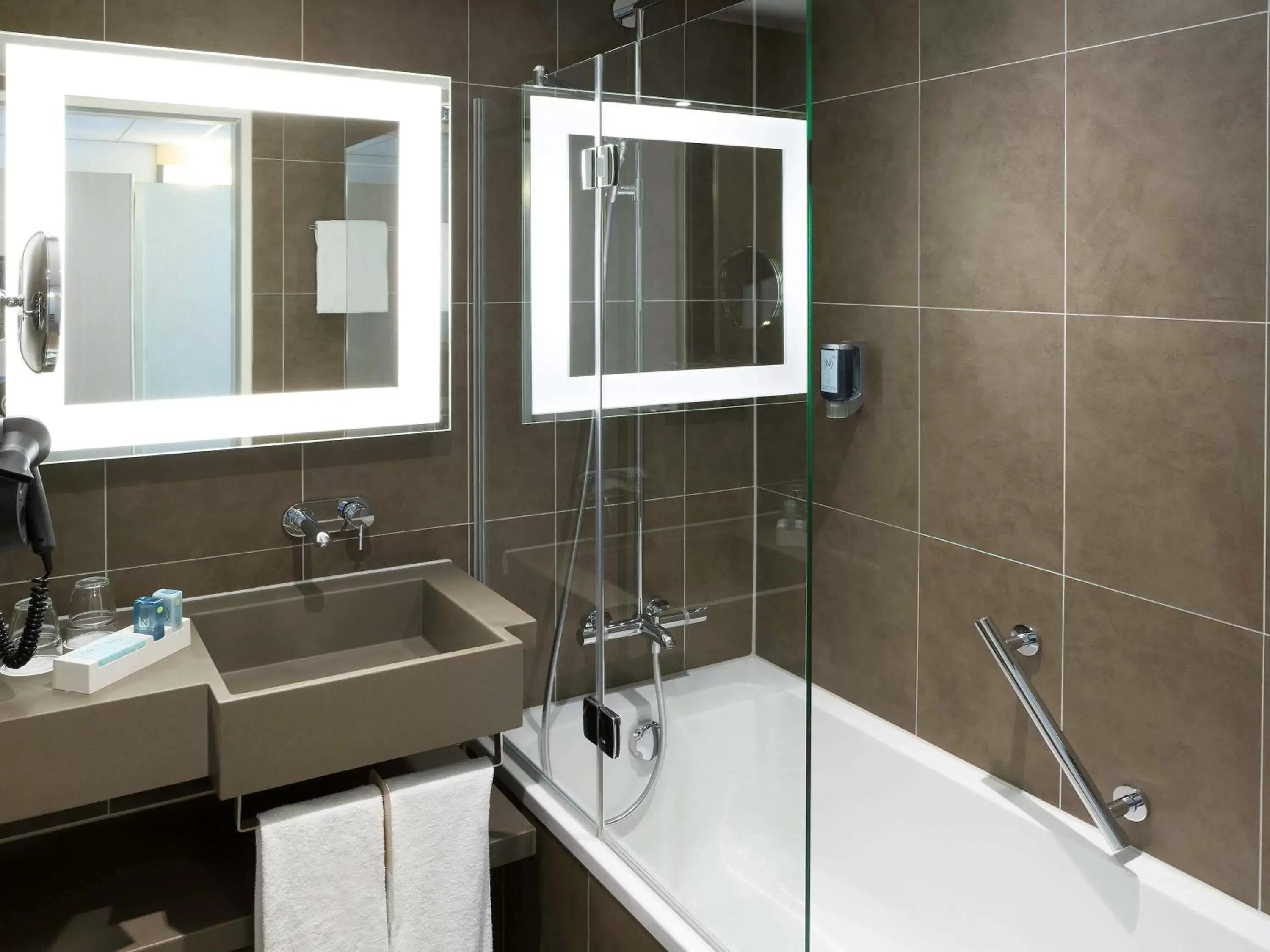 Photo of the whole room, Bathroom in Novotel Berlin Mitte