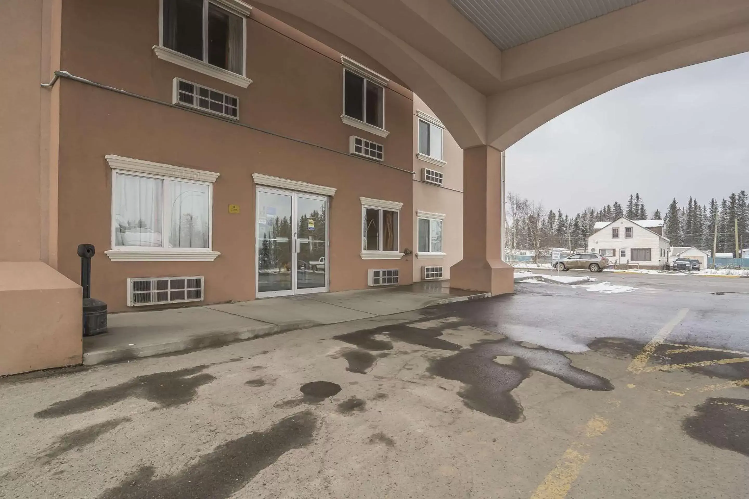 Property building, Winter in Comfort Inn & Suites Edson