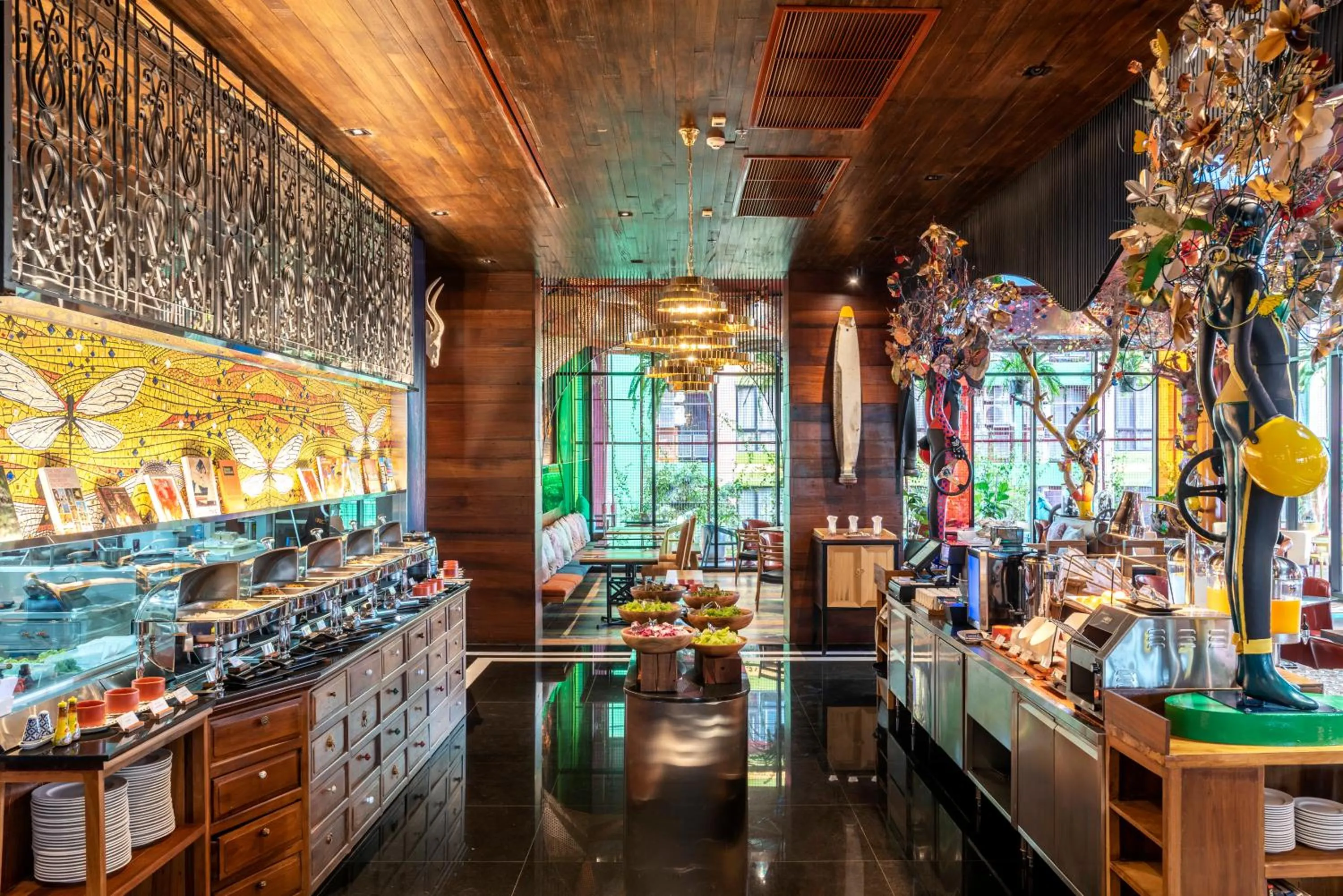 Restaurant/places to eat in MeStyle Museum Hotel