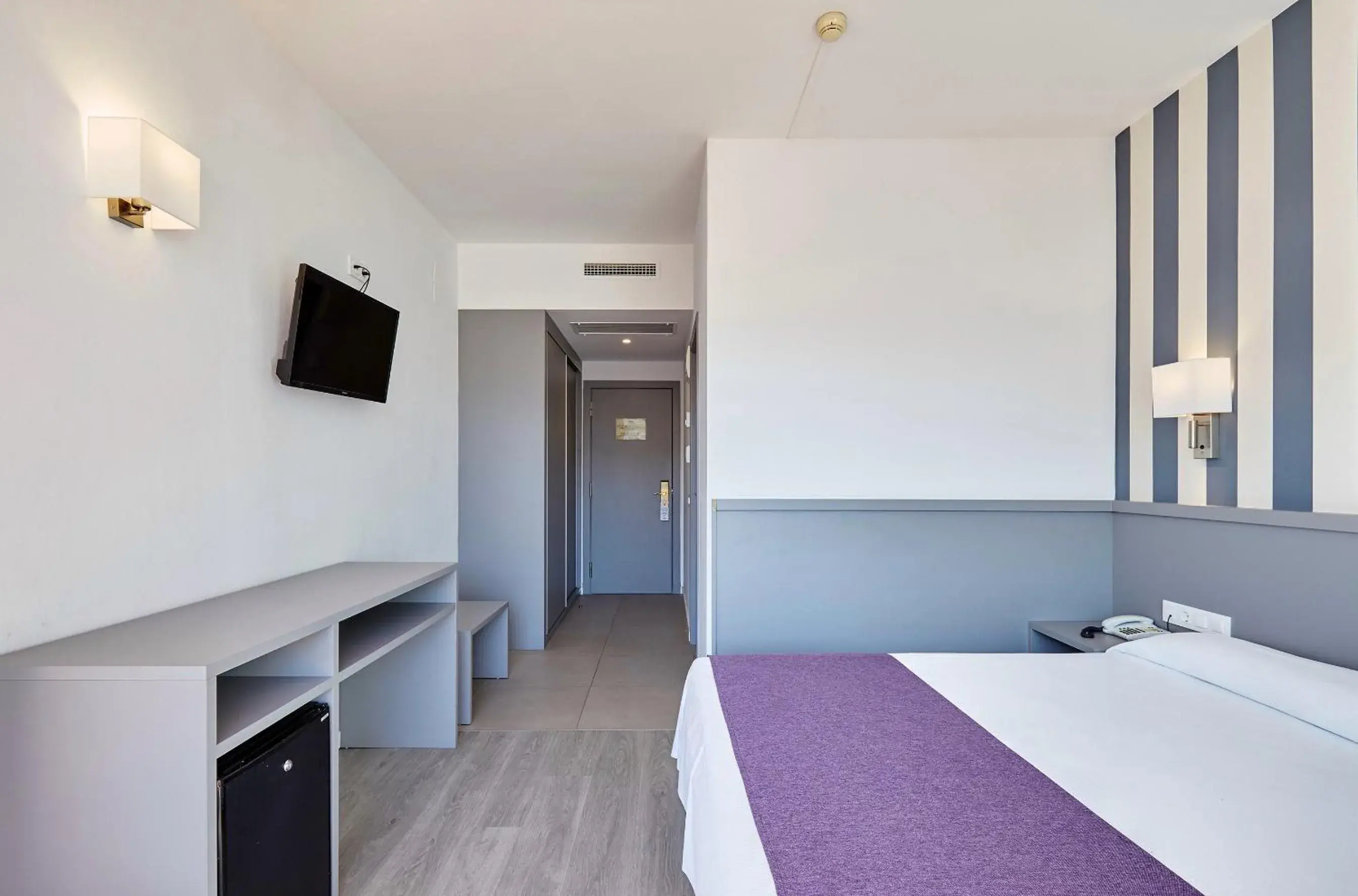 Bed in Hotel Surf Mar Bed in Hotel Surf Mar