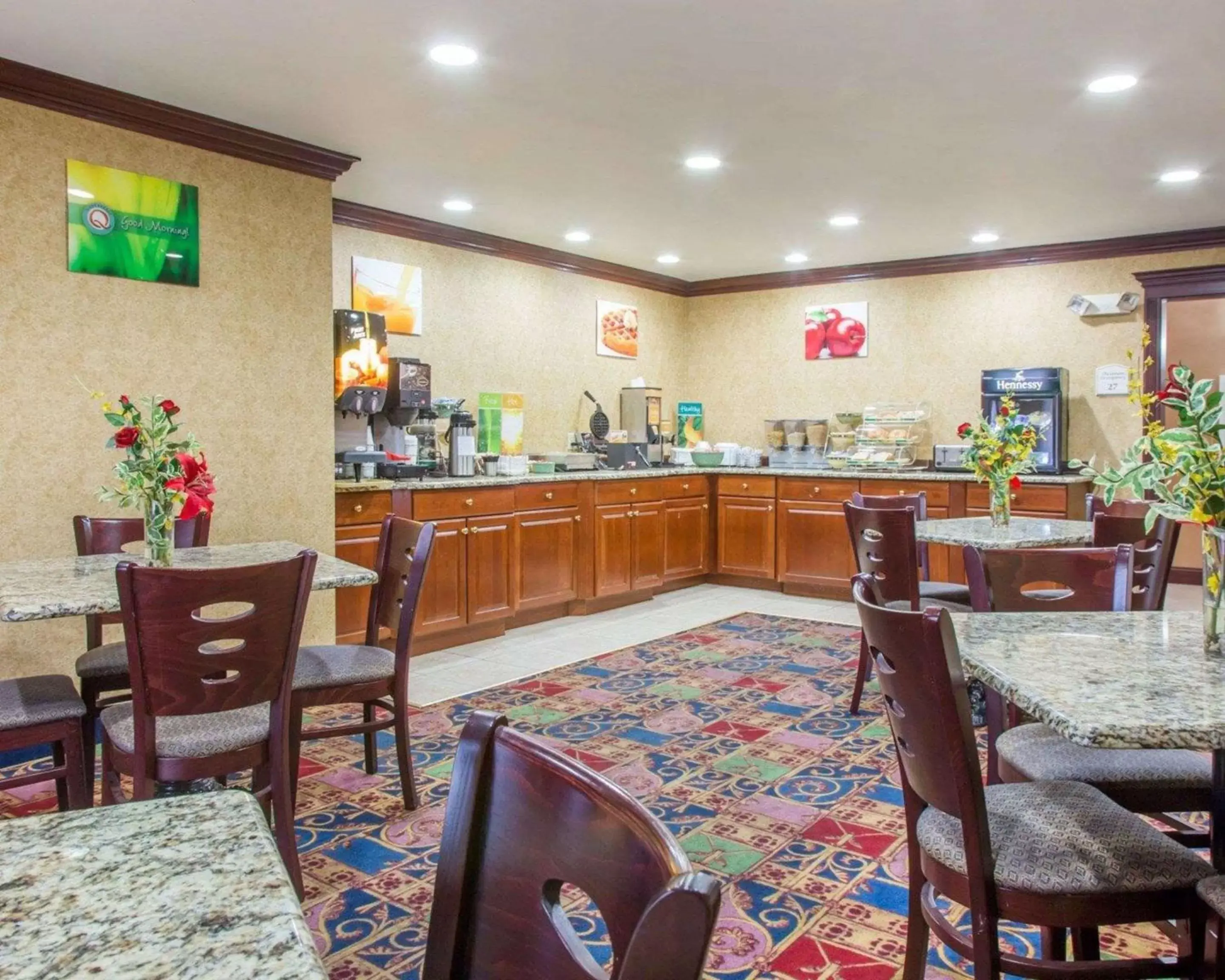 Restaurant/Places to Eat in Quality Inn & Suites Meriden