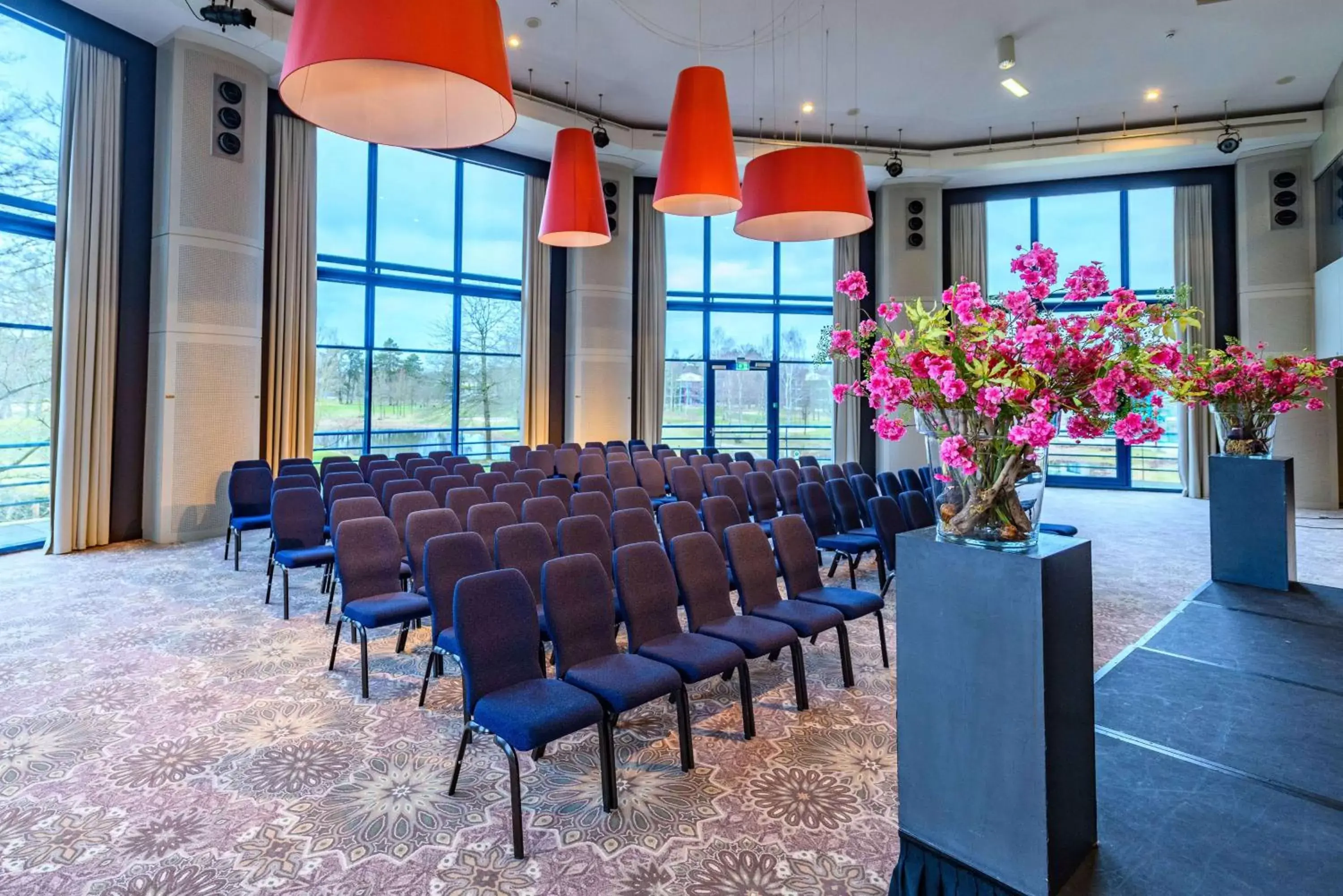 Meeting/conference room in DoubleTree by Hilton Royal Parc Soestduinen