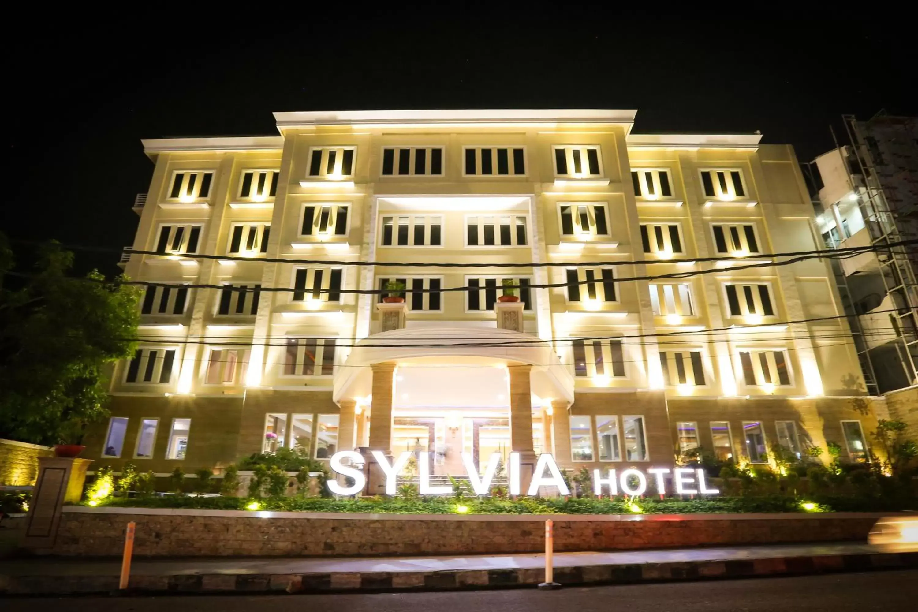 Area and facilities, Property Building in Sylvia Hotel Kupang