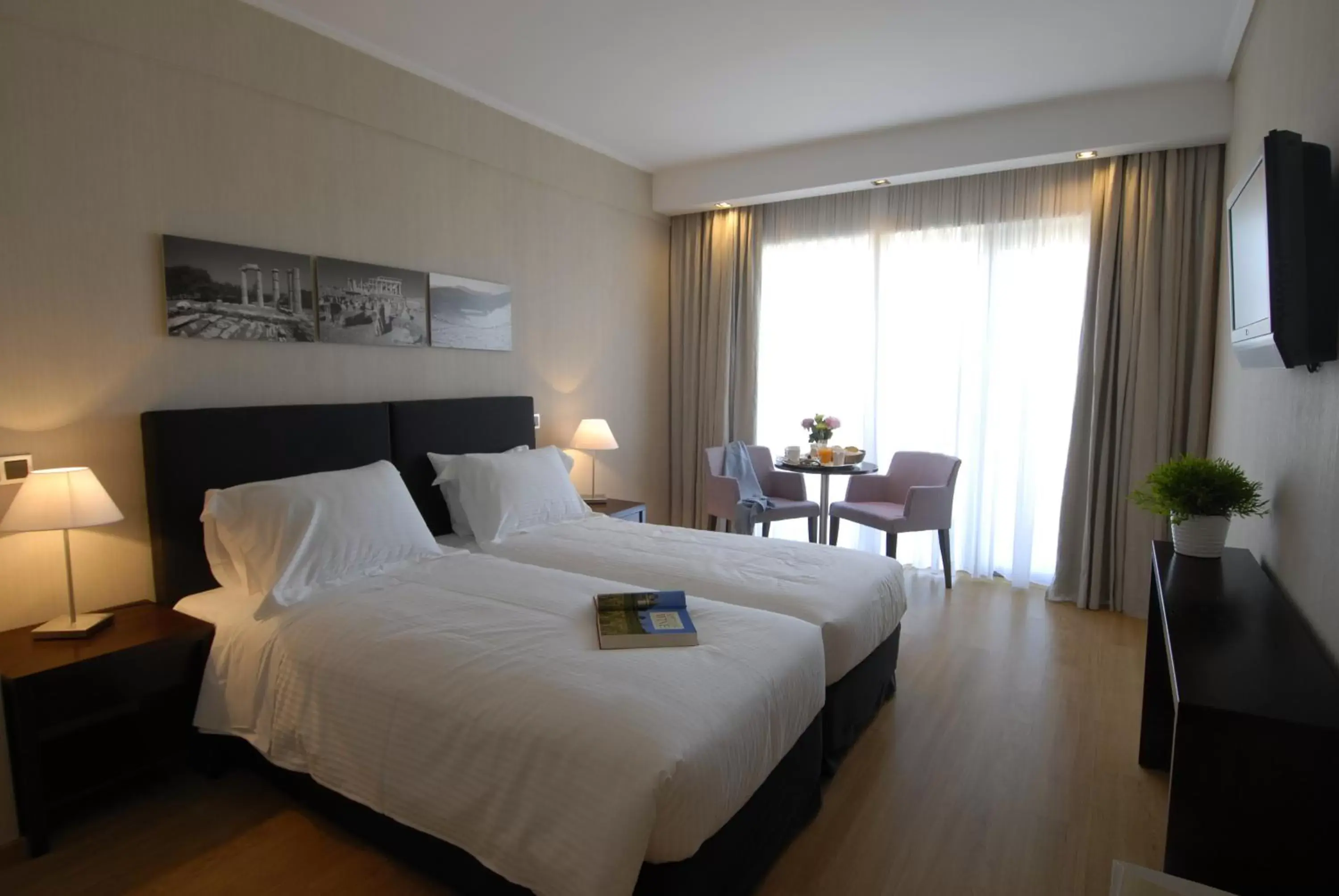 Photo of the whole room, Bed in The Athens Gate Hotel