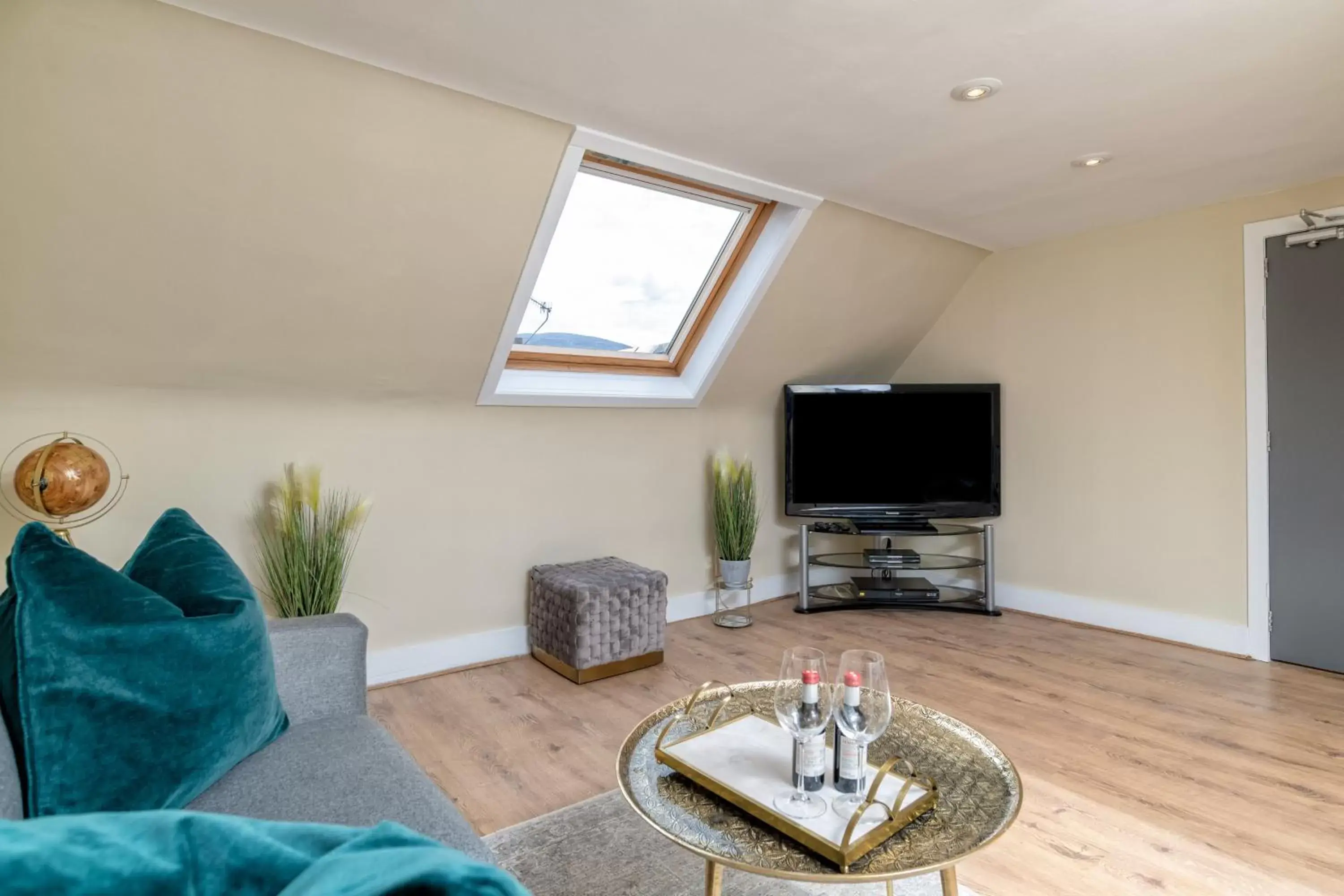 Seating Area in The Green Inn Rooms