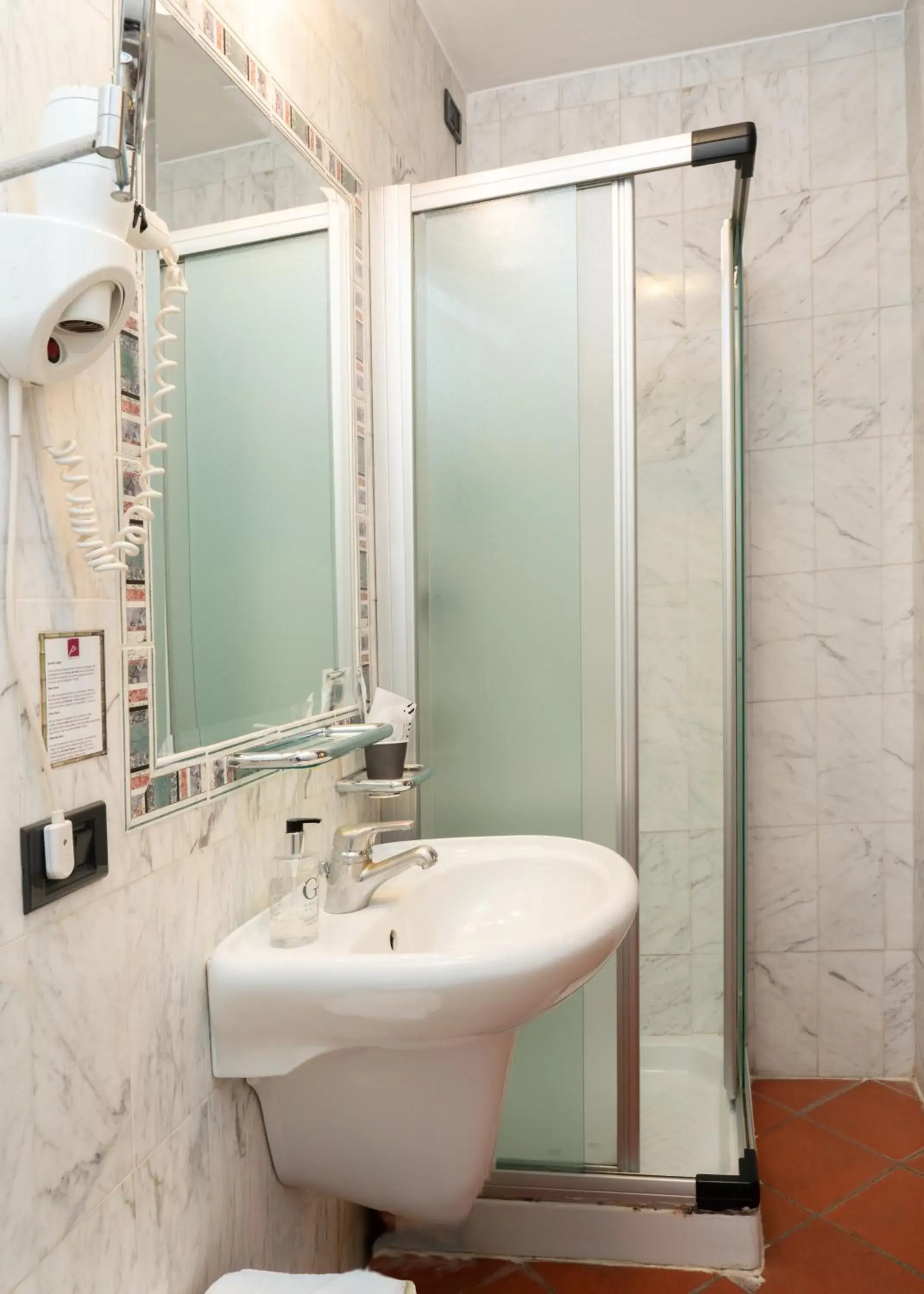 Shower, Bathroom in Hotel Panama