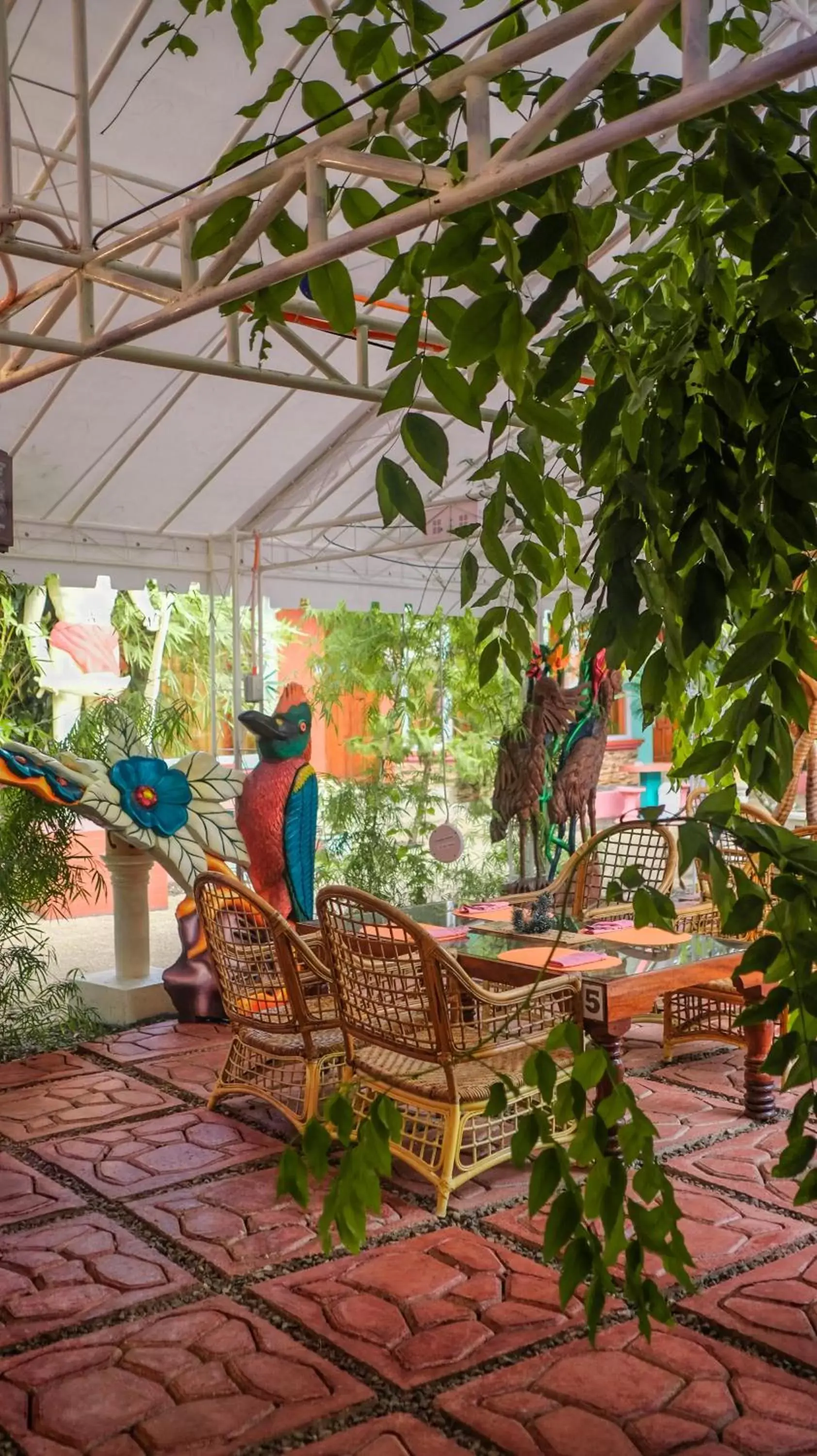 Restaurant/places to eat in Deep Forest Garden Hotel Restaurant/places to eat in Deep Forest Garden Hotel