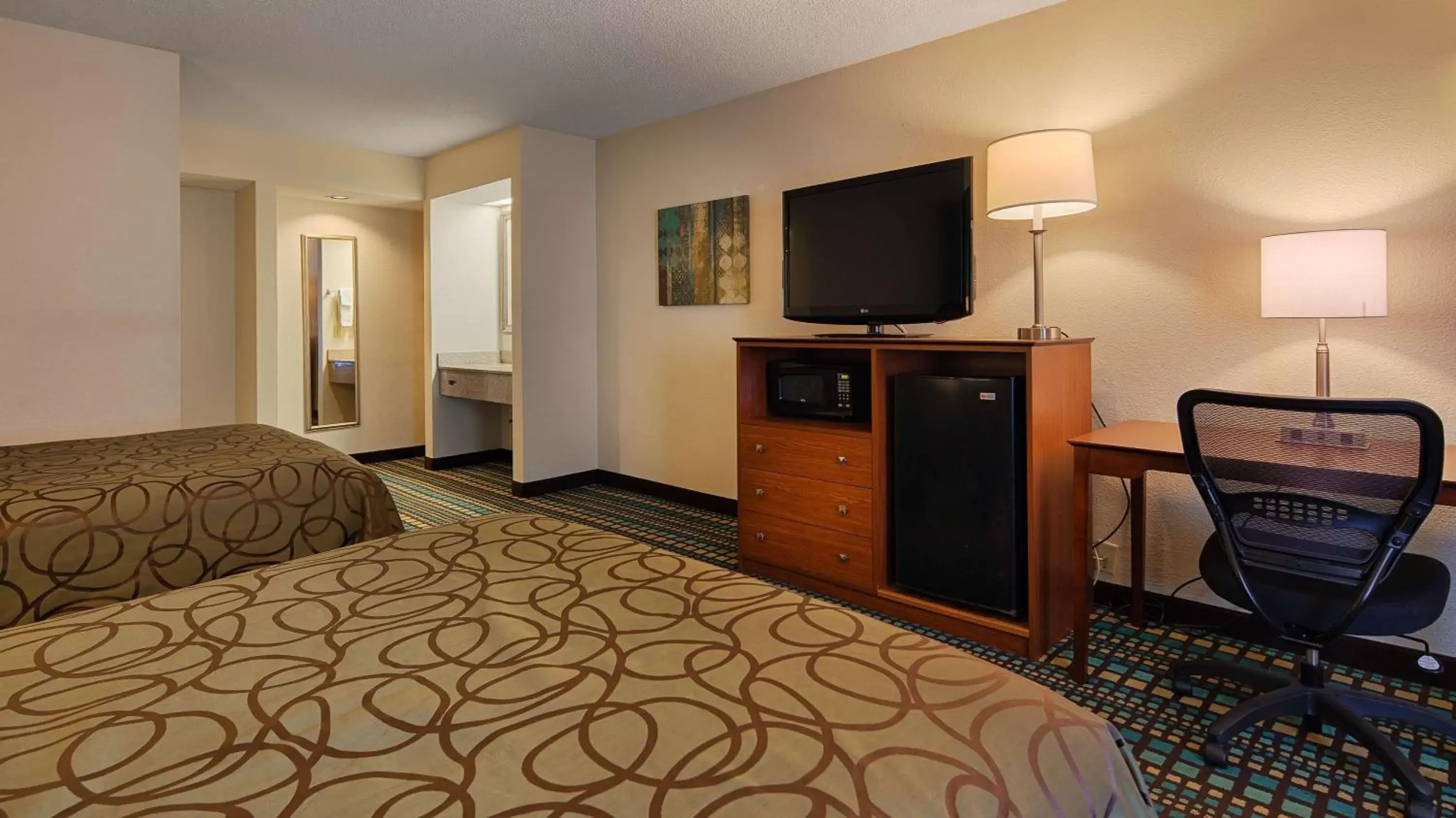 TV and multimedia, TV/Entertainment Center in Best Western Tallahassee Downtown Inn and Suites