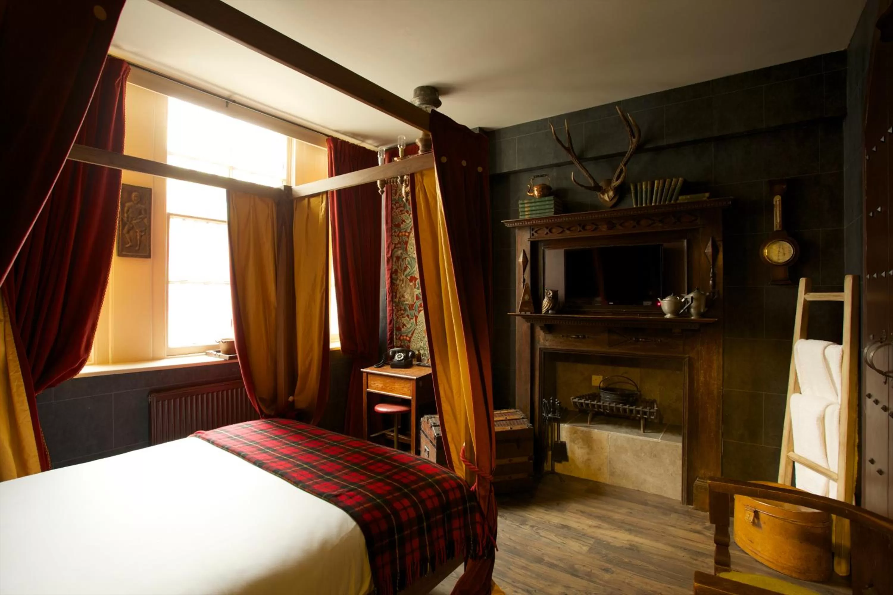 Bed in Georgian House Hotel