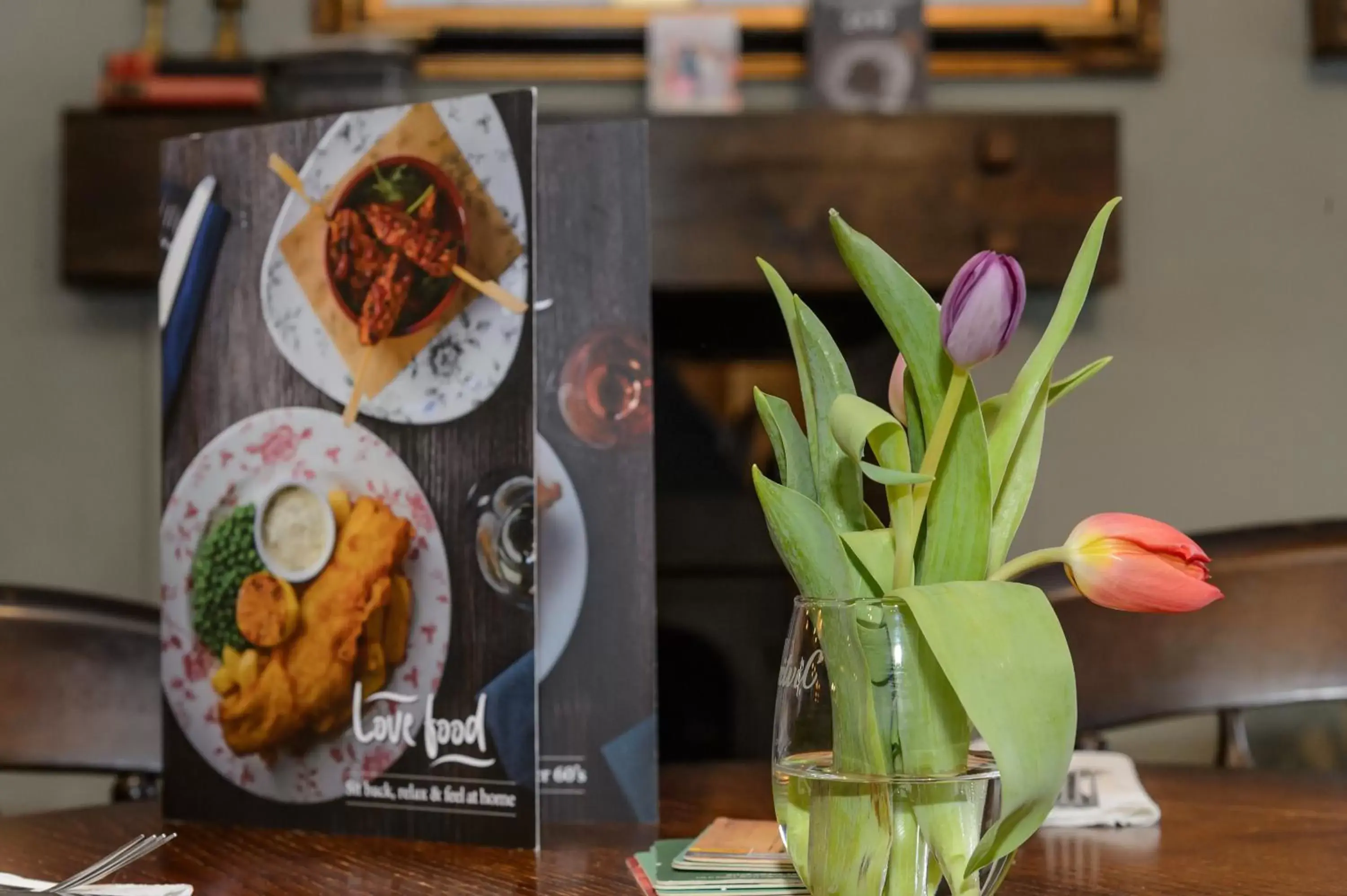 Living room, Food in Balfour Arms