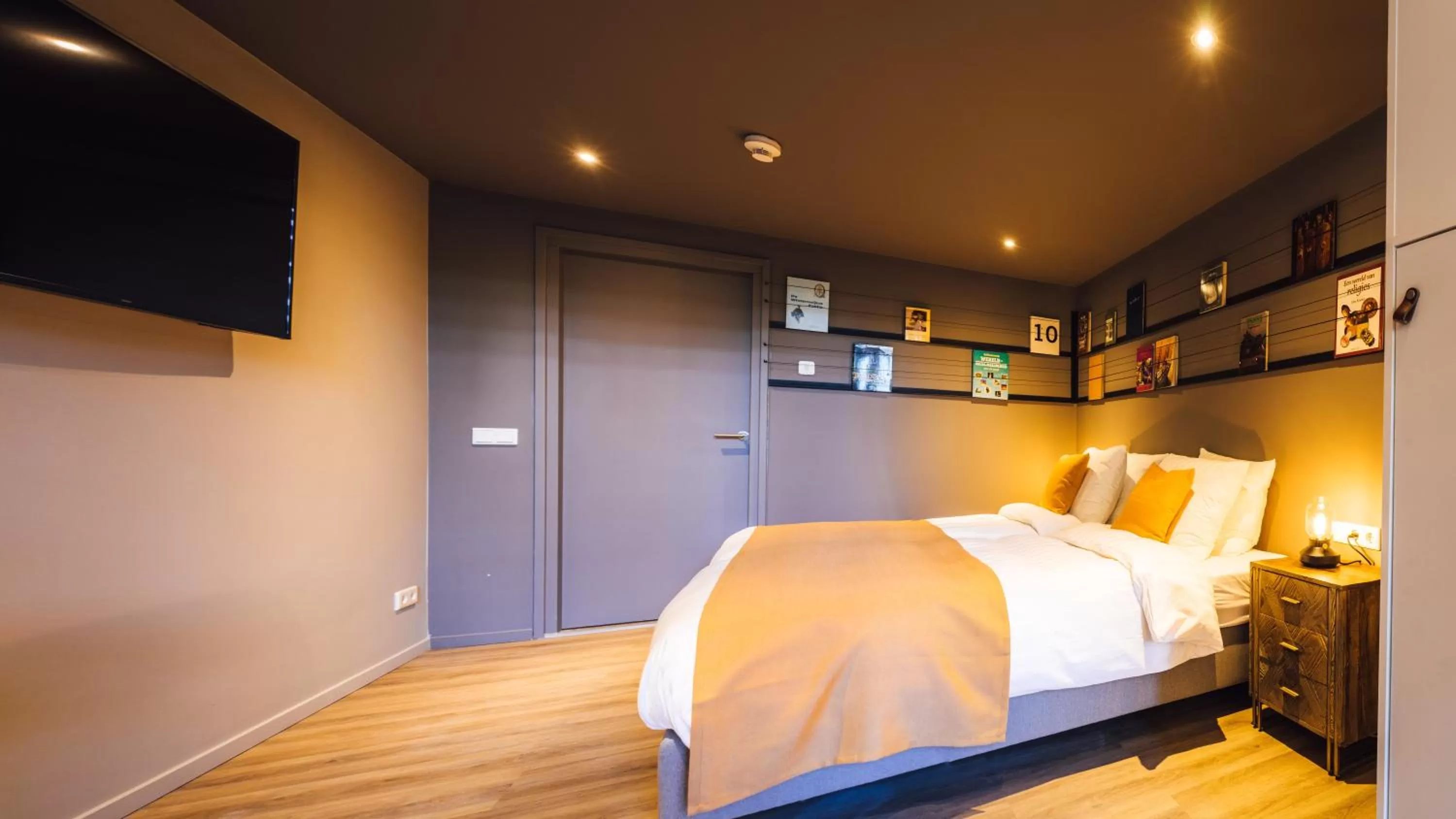 Bed in Oldschool Hotel