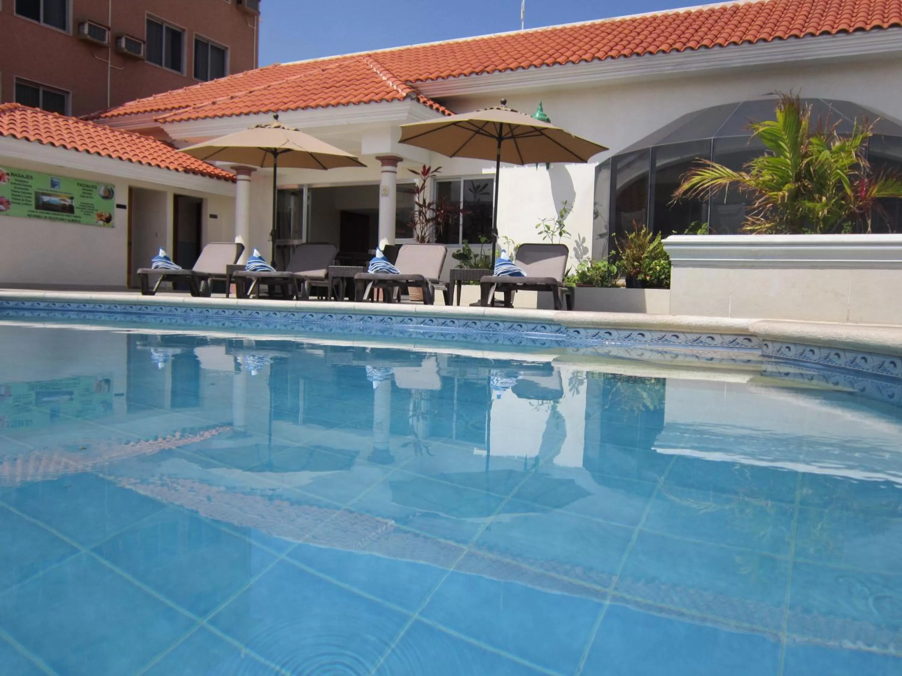 Day in Hotel Baluarte