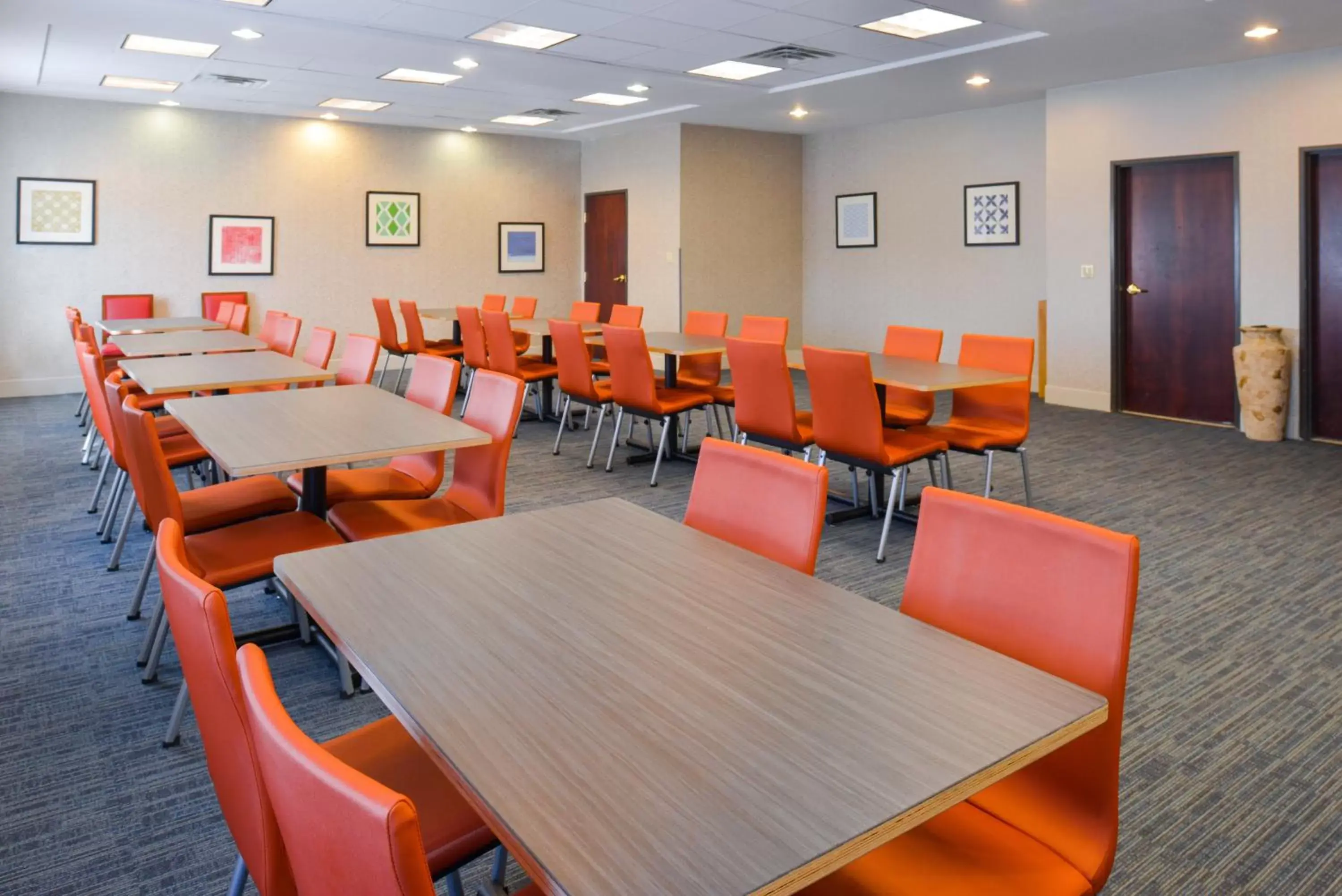 Meeting/conference room, Restaurant/Places to Eat in Holiday Inn Express Hotel & Suites Abilene Mall South, an IHG Hotel
