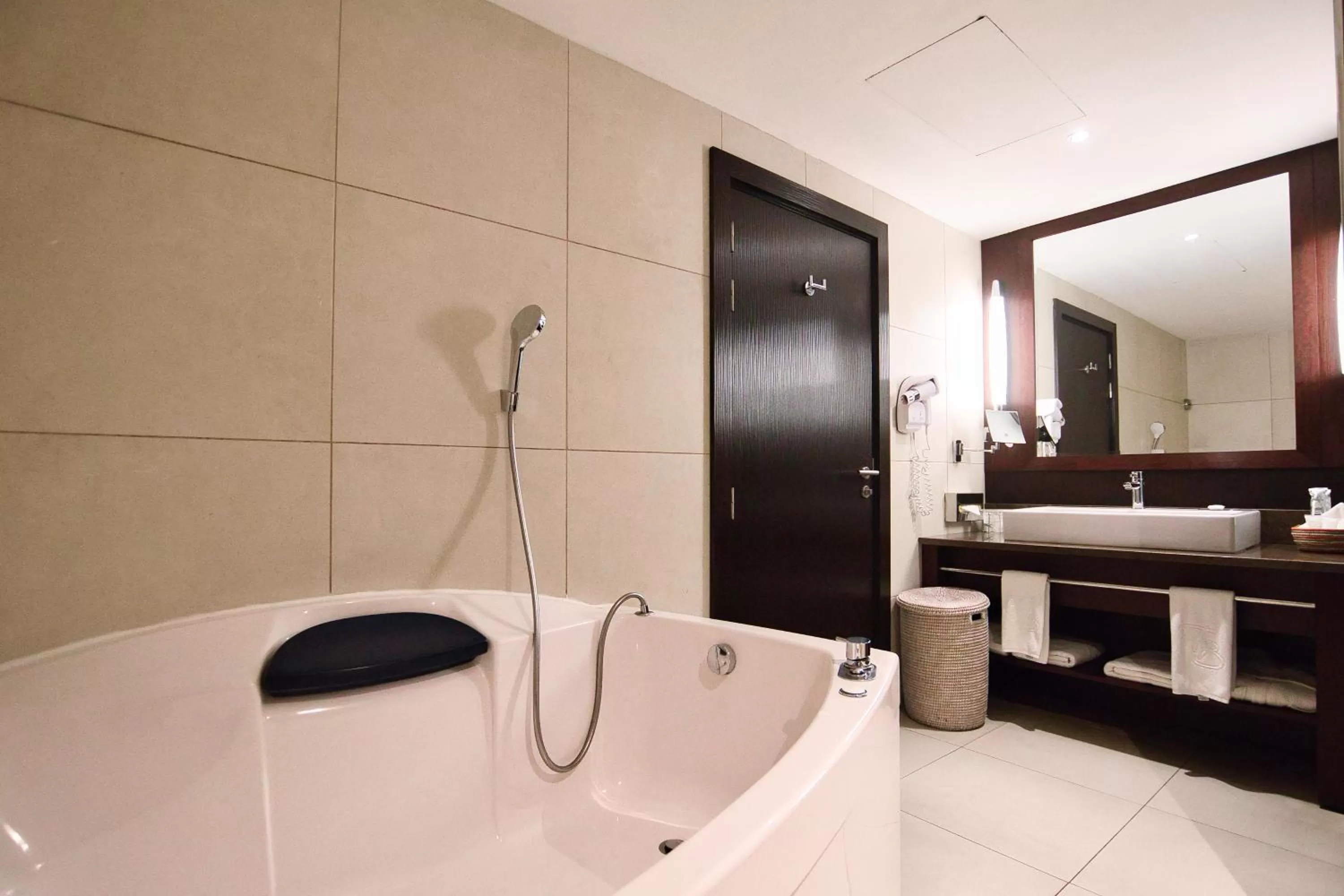 Bathroom in Terrou-Bi