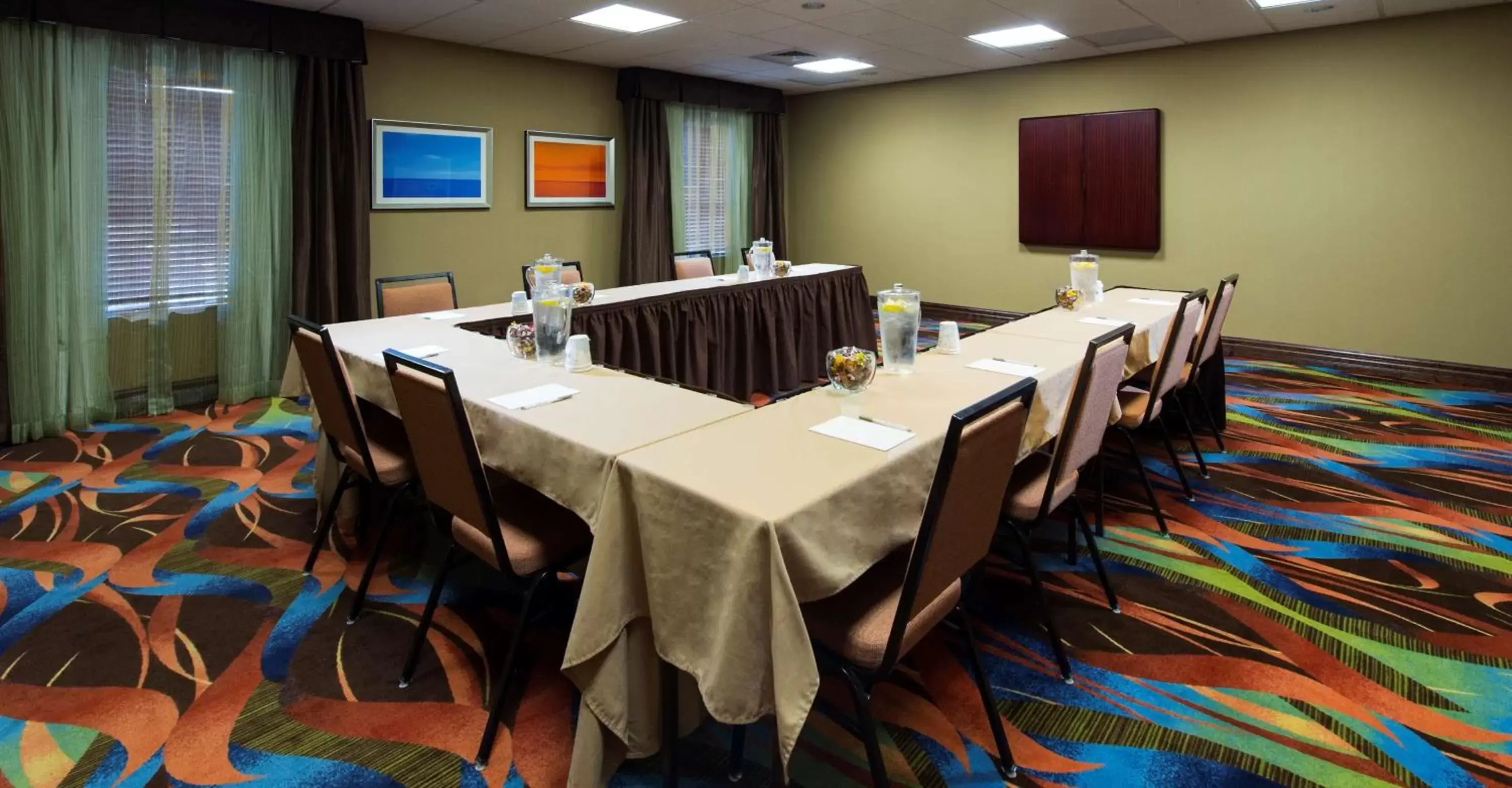 Meeting/conference room in Hampton Inn & Suites Pensacola I-10 N at University Town Plaza