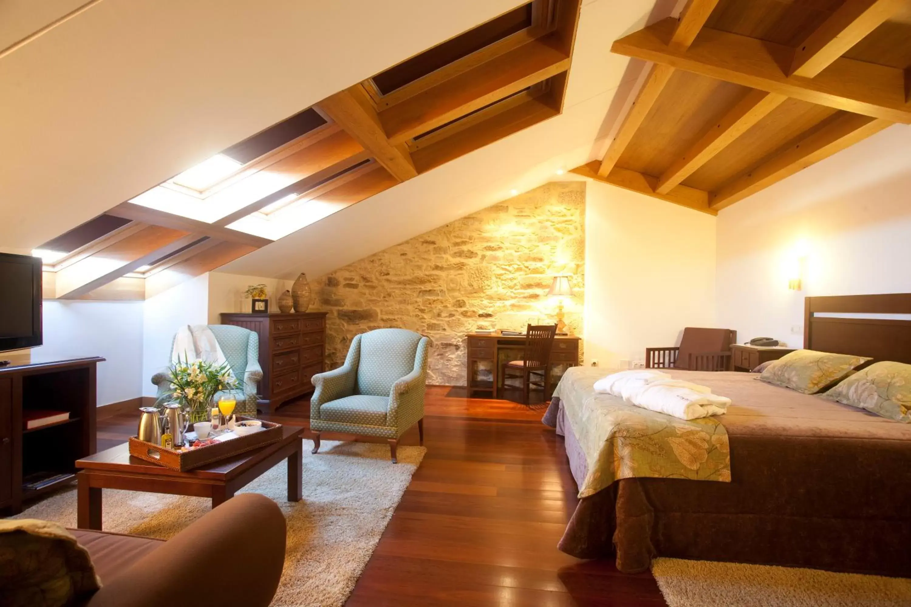 Bed in San Francisco Hotel Monumento Bed in San Francisco Hotel Monumento