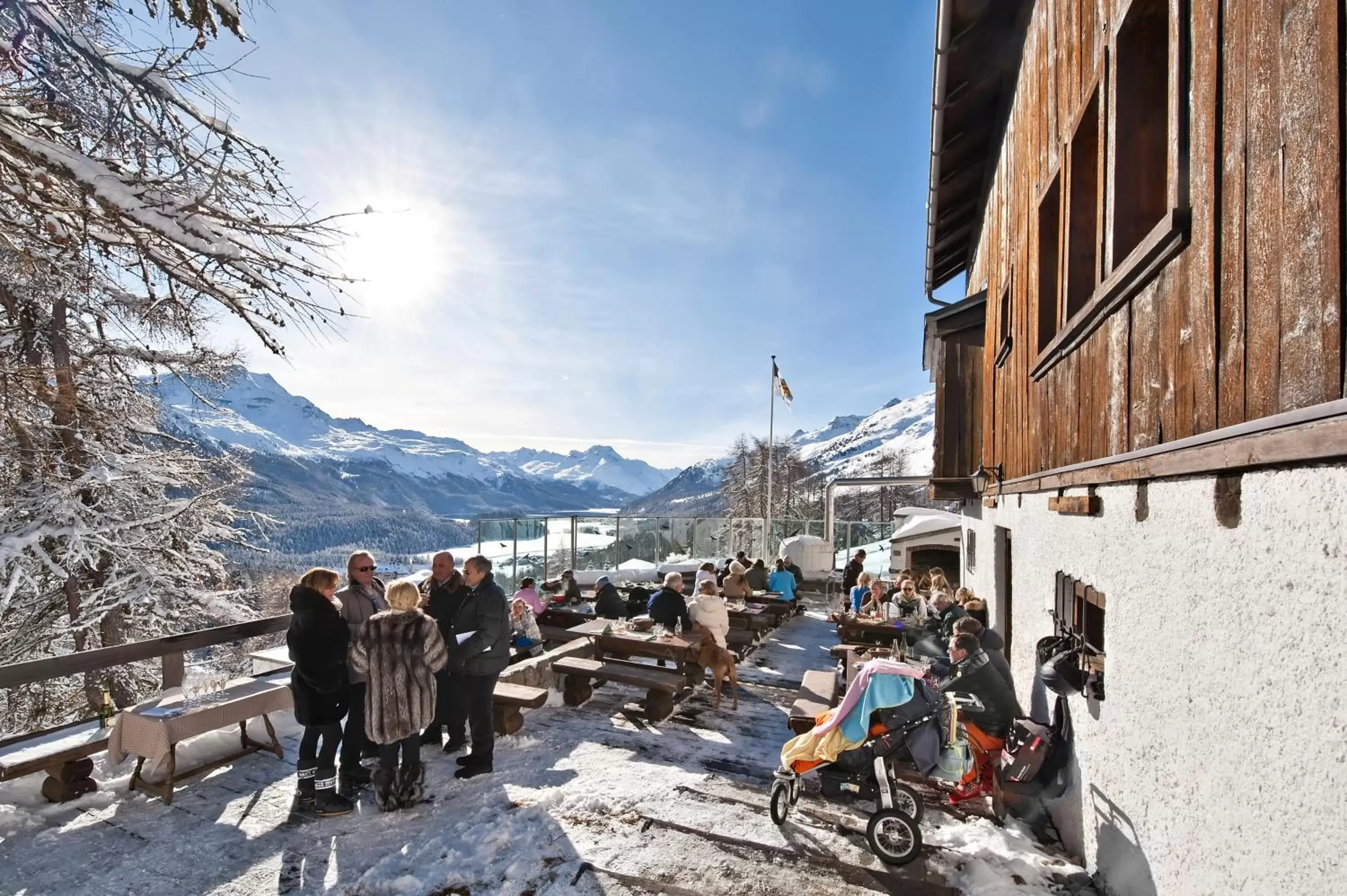 Restaurant/places to eat, Guests in Hotel Schweizerhof St. Moritz
