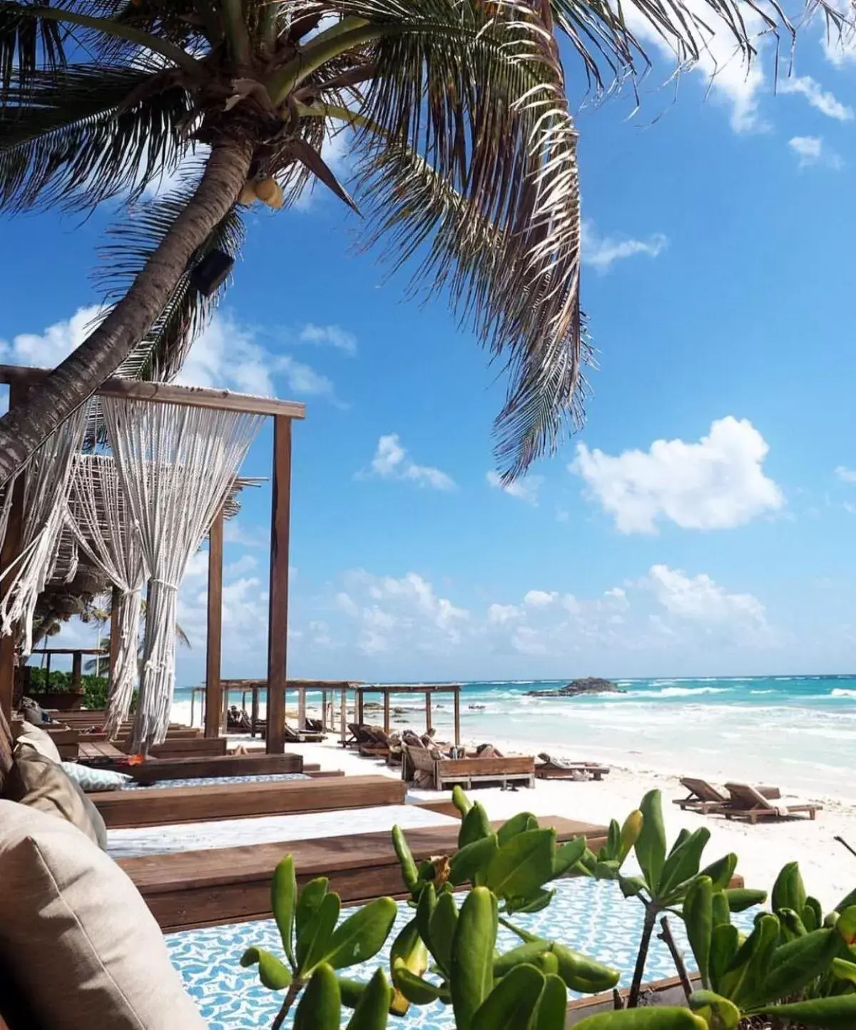 Patio, Beach in Amansala Resort