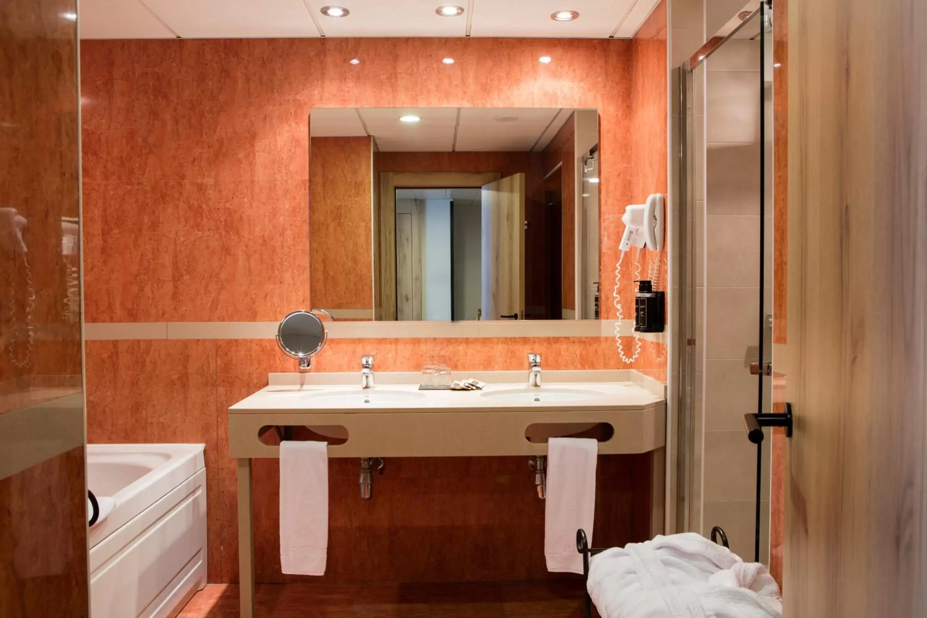 Shower, Bathroom in Acta Arthotel