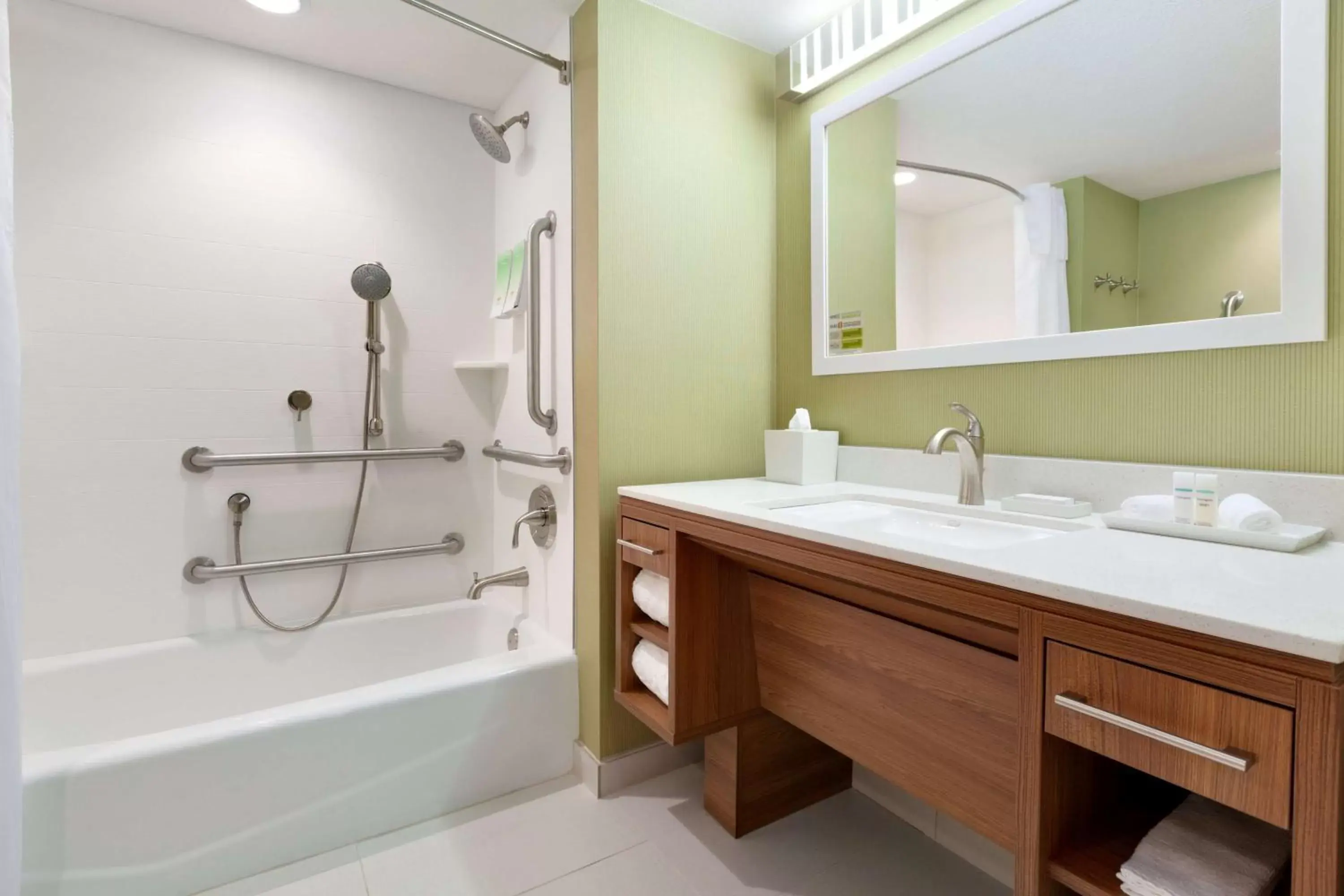 Bedroom, Bathroom in Home2 Suites by Hilton Gillette