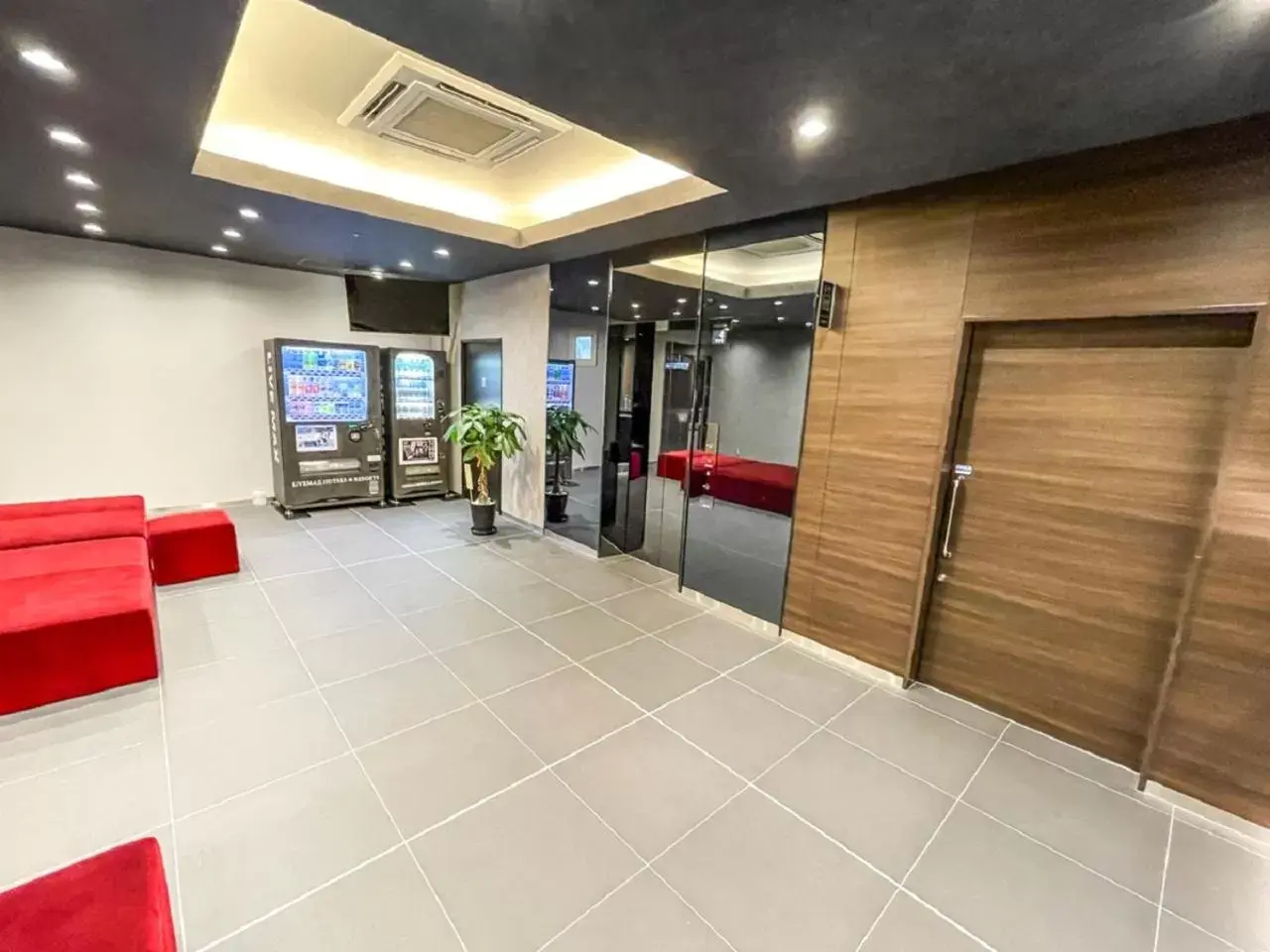 Lobby or reception in HOTEL LiVEMAX Takamatsu Eki Mae Lobby or reception in HOTEL LiVEMAX Takamatsu Eki Mae