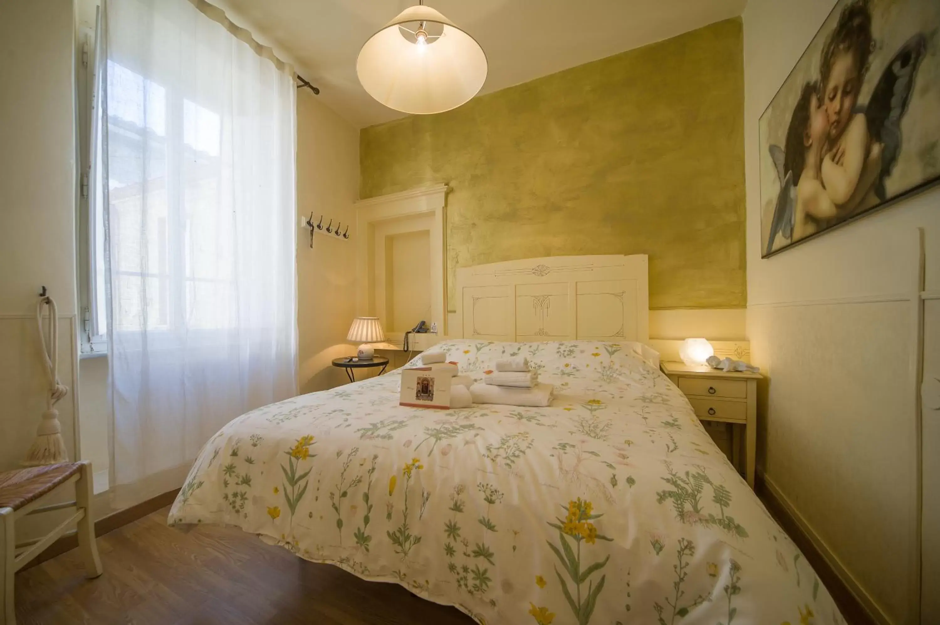 Bed in Albergo Etruria