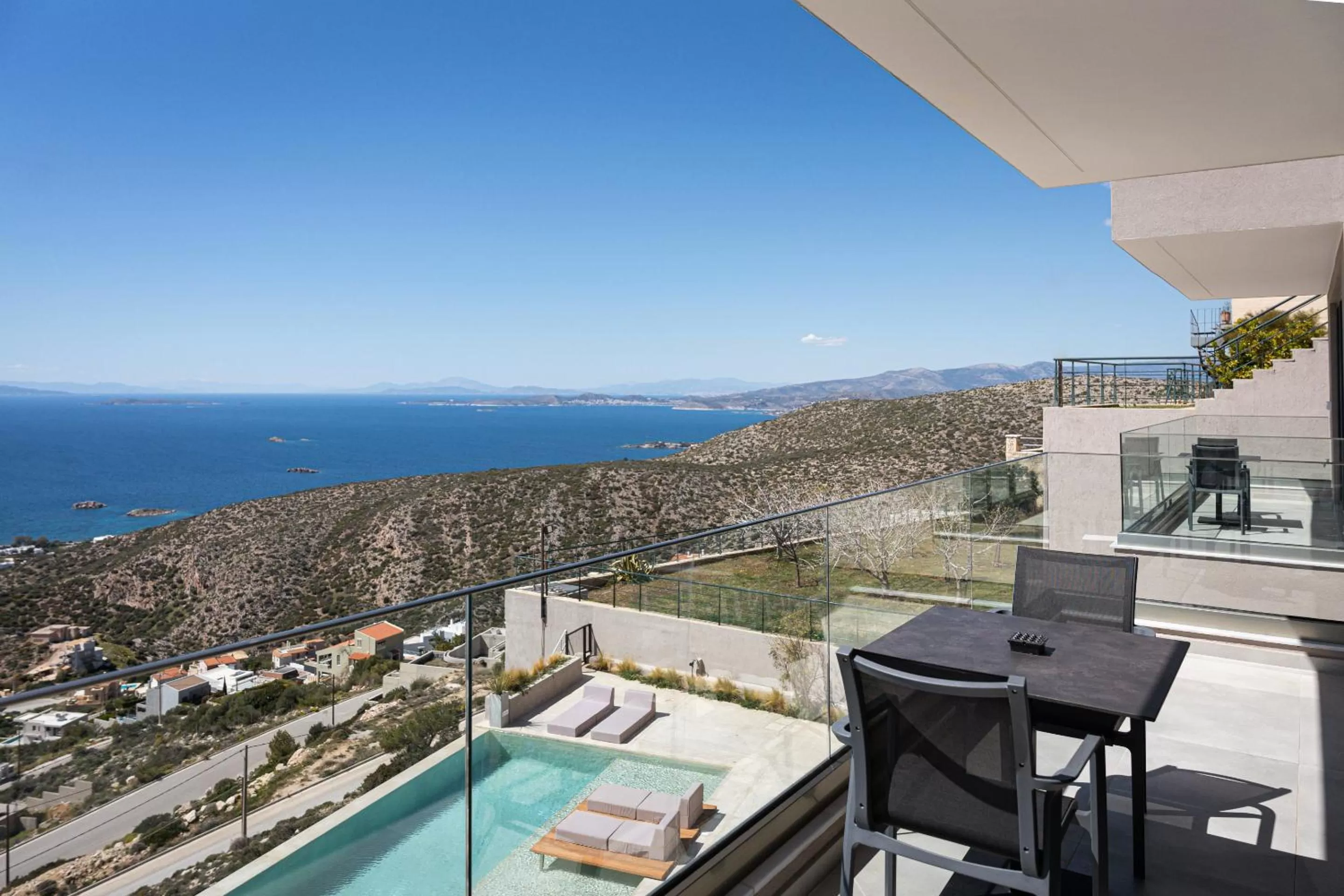 Property building in Saronida Hills