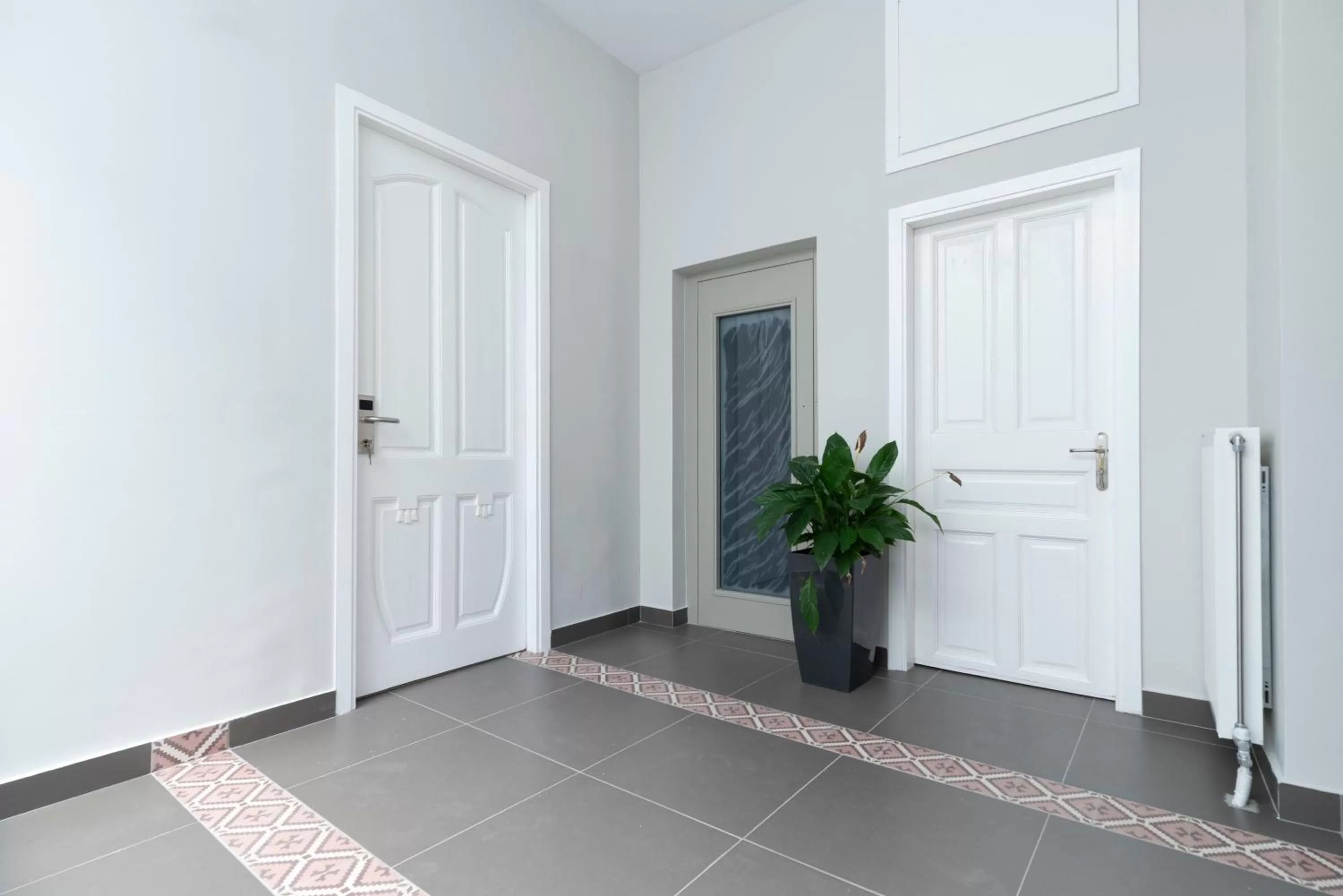 Property building in Plaka Arch Suites