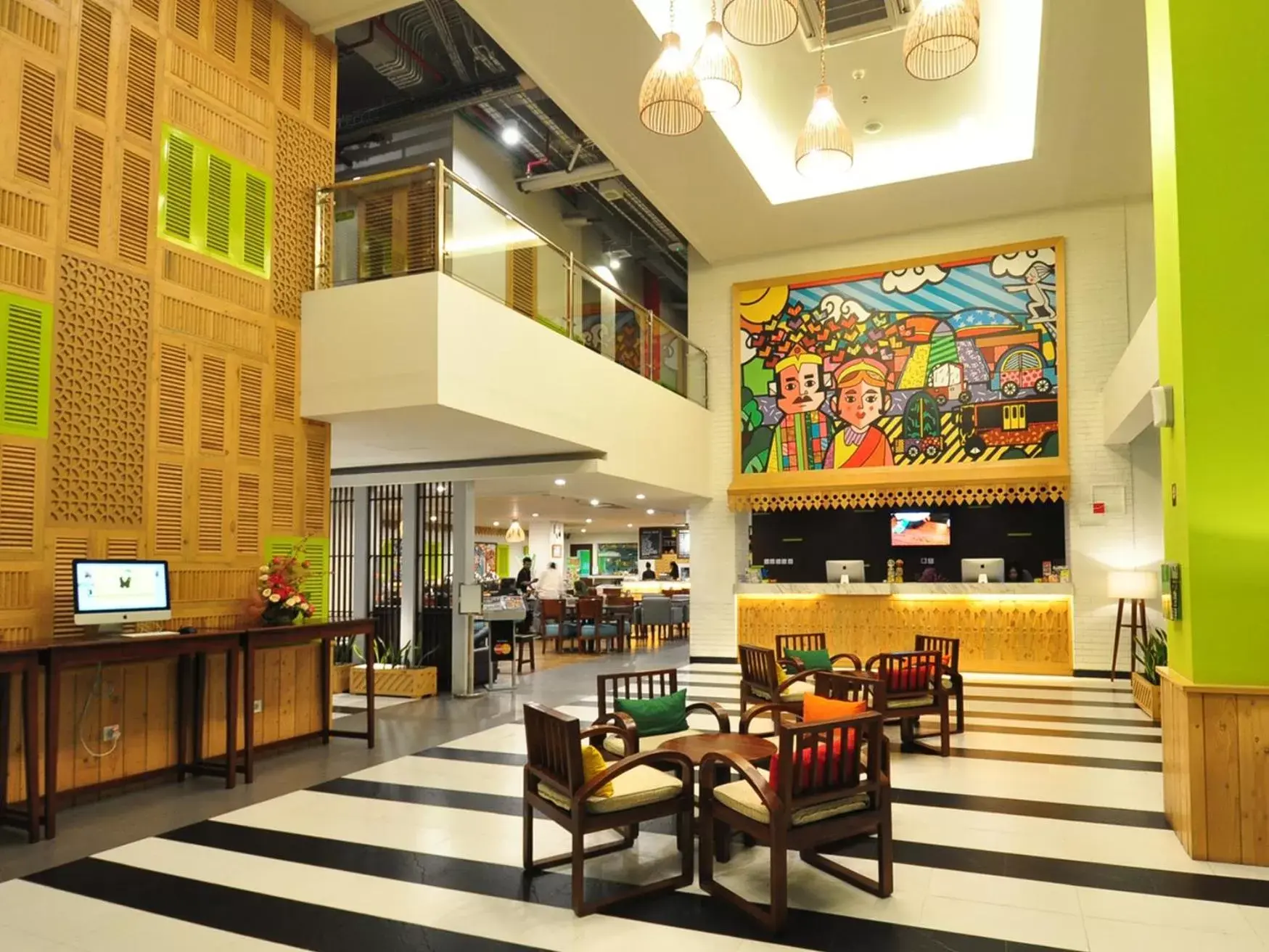 Lobby or reception, Restaurant/Places to Eat in MaxoneHotels.com at Kramat