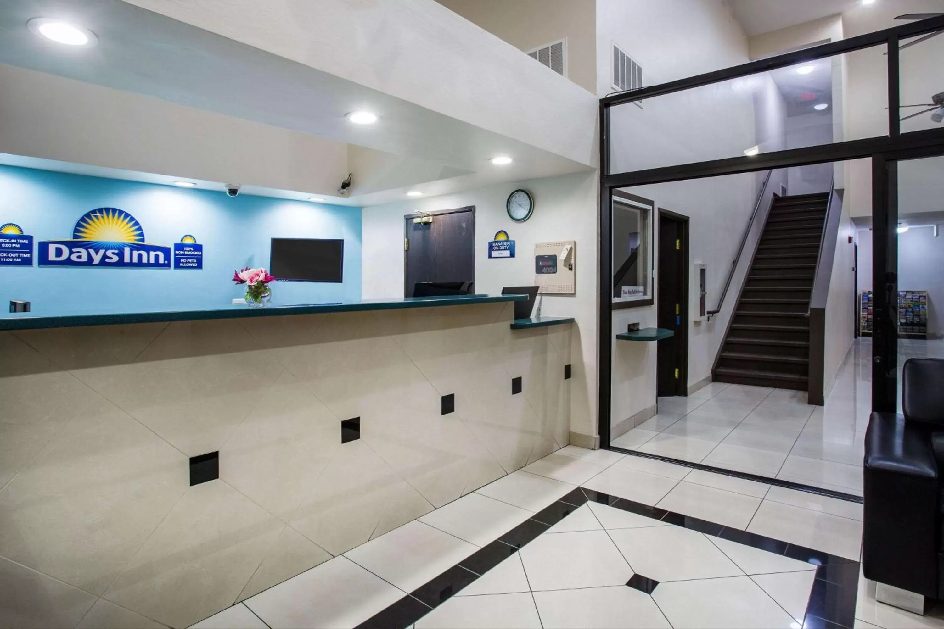 Lobby or reception in Days Inn by Wyndham Phoenix North Lobby or reception in Days Inn by Wyndham Phoenix North