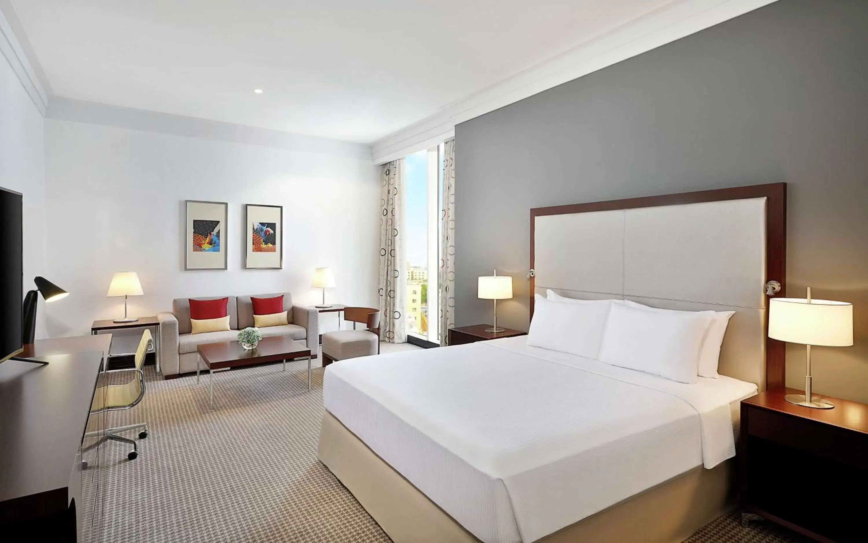 Bedroom, Bed in Doubletree By Hilton Doha - Al Sadd