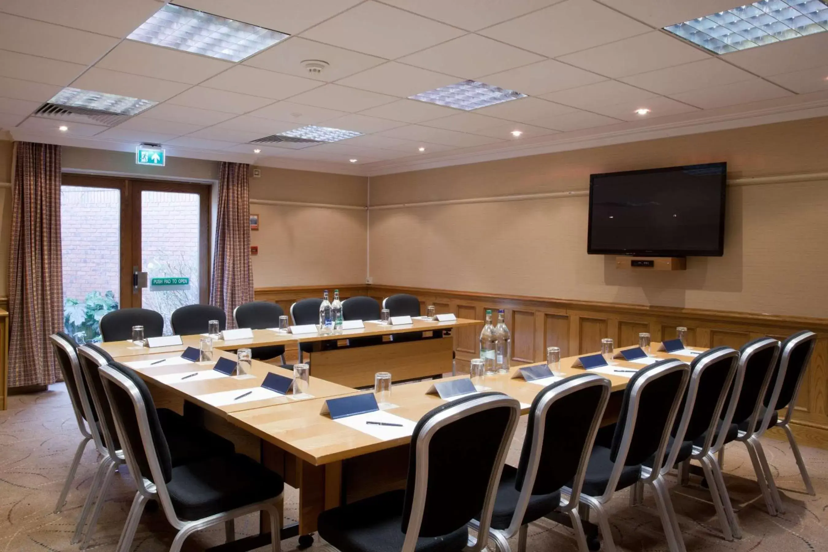 Meeting/conference room in Hilton East Midlands Airport