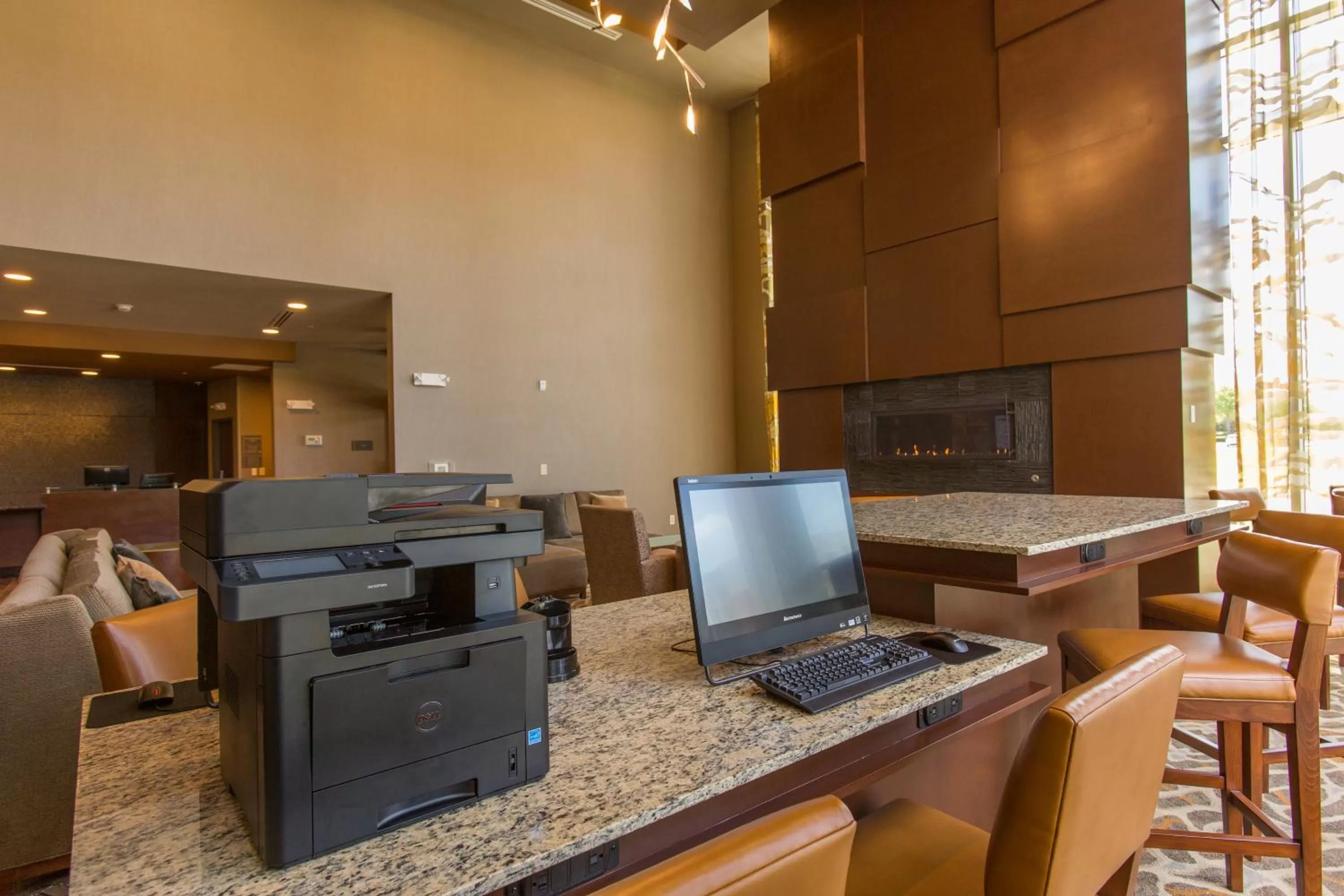 TV and multimedia in Cambria Hotel Plano - Frisco
