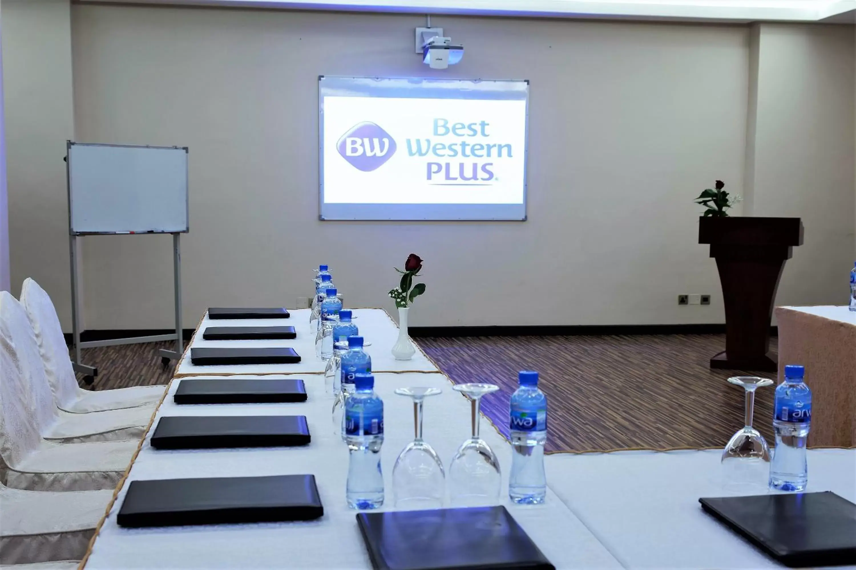 Meeting/conference room, Business Area/Conference Room in Best Western Plus Mahboula