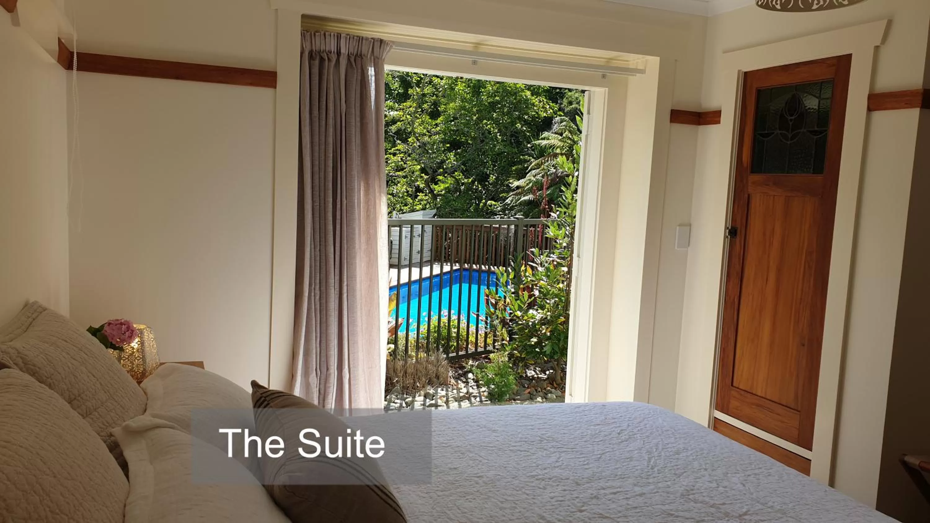 Bedroom, Bed in Bluff Hill Bed & Breakfast