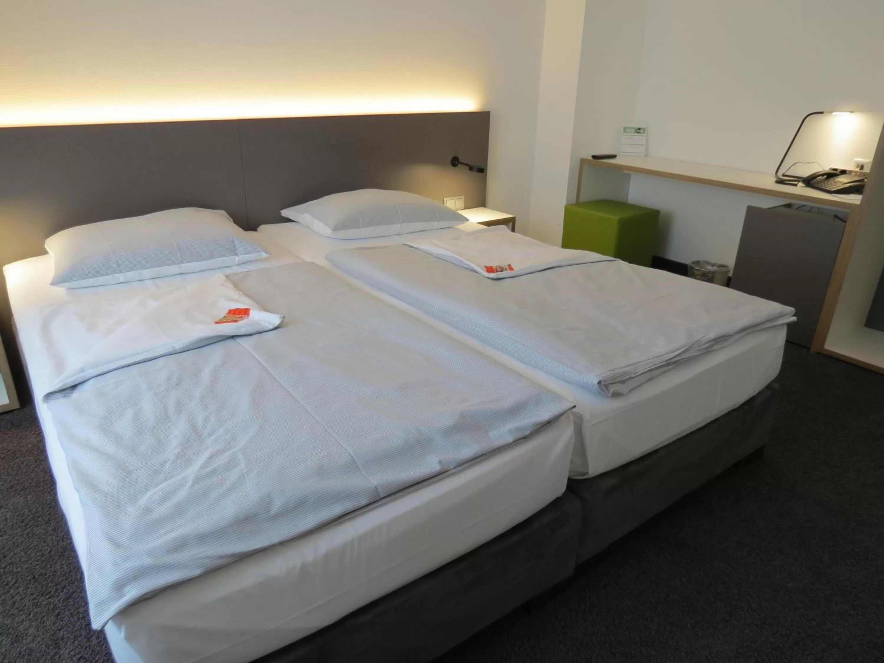 Bed in Comfor Hotel Ulm City
