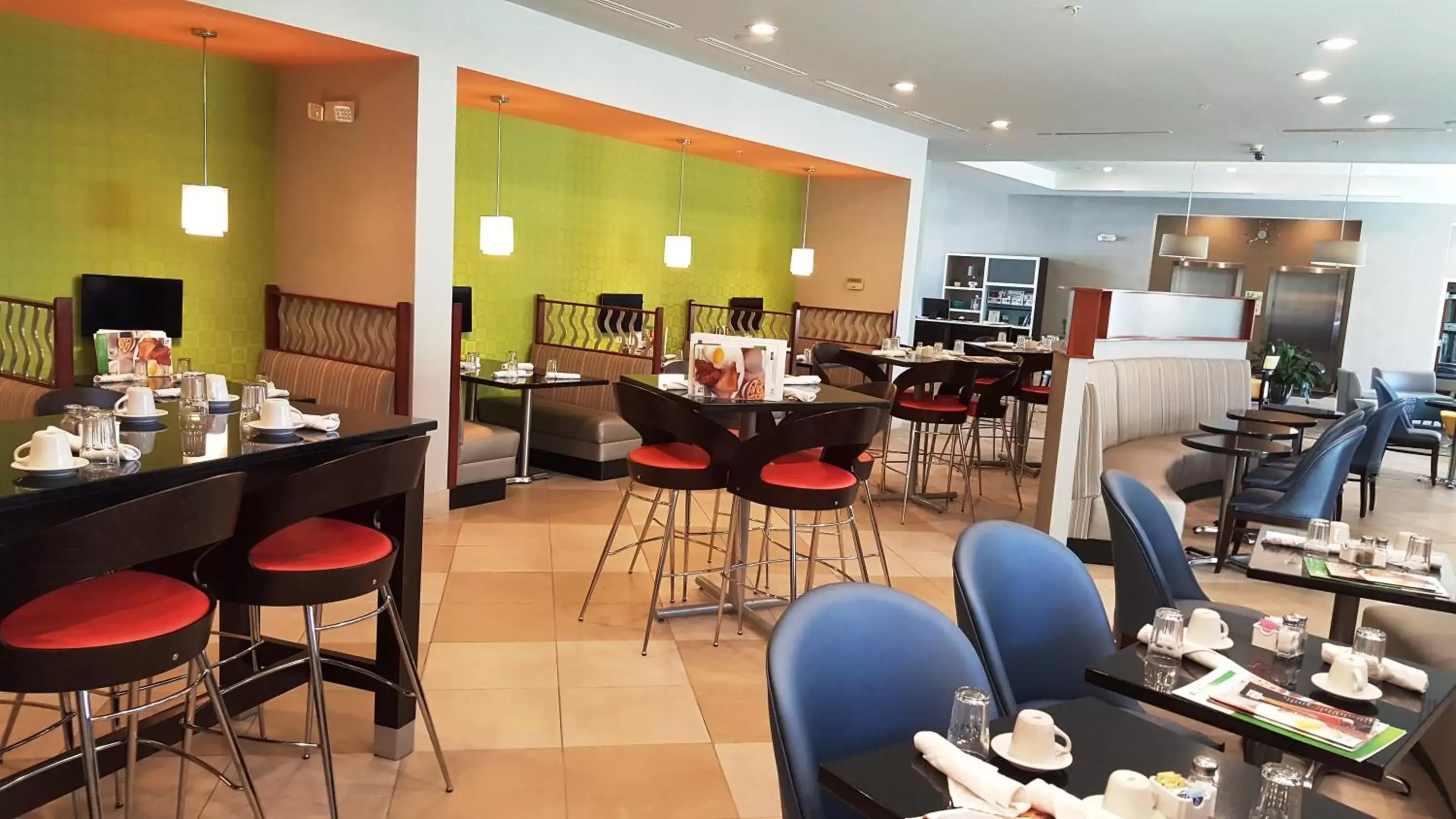 Restaurant/Places to Eat in Holiday Inn Santee, an IHG Hotel