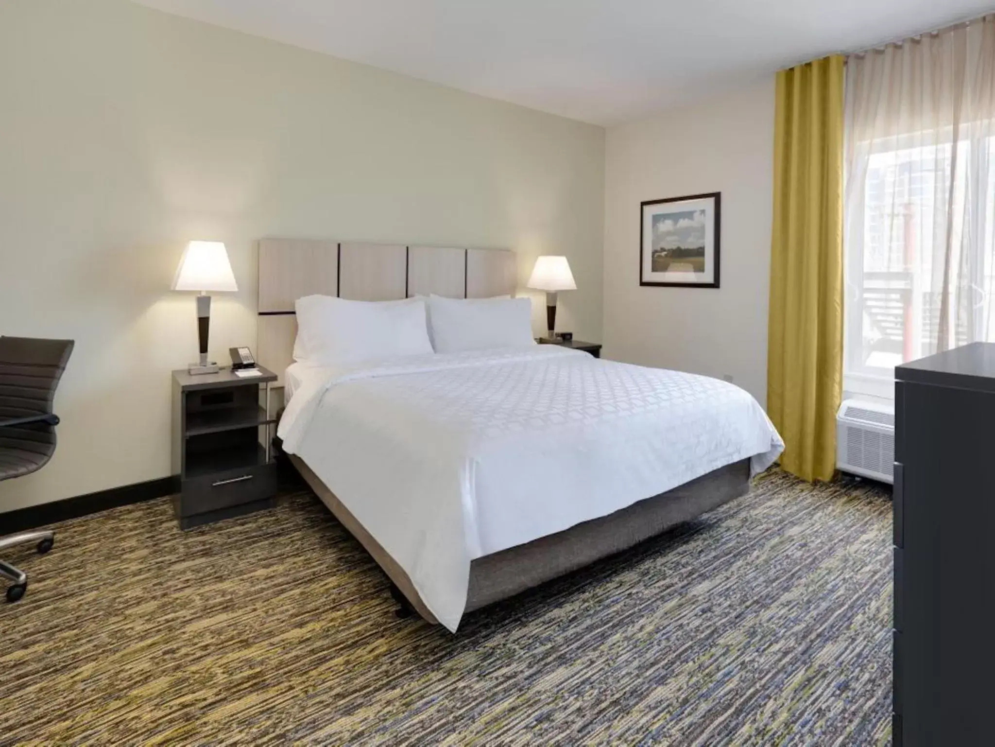 Photo of the whole room, Bed in Candlewood Suites - Chester - Philadelphia, an IHG Hotel