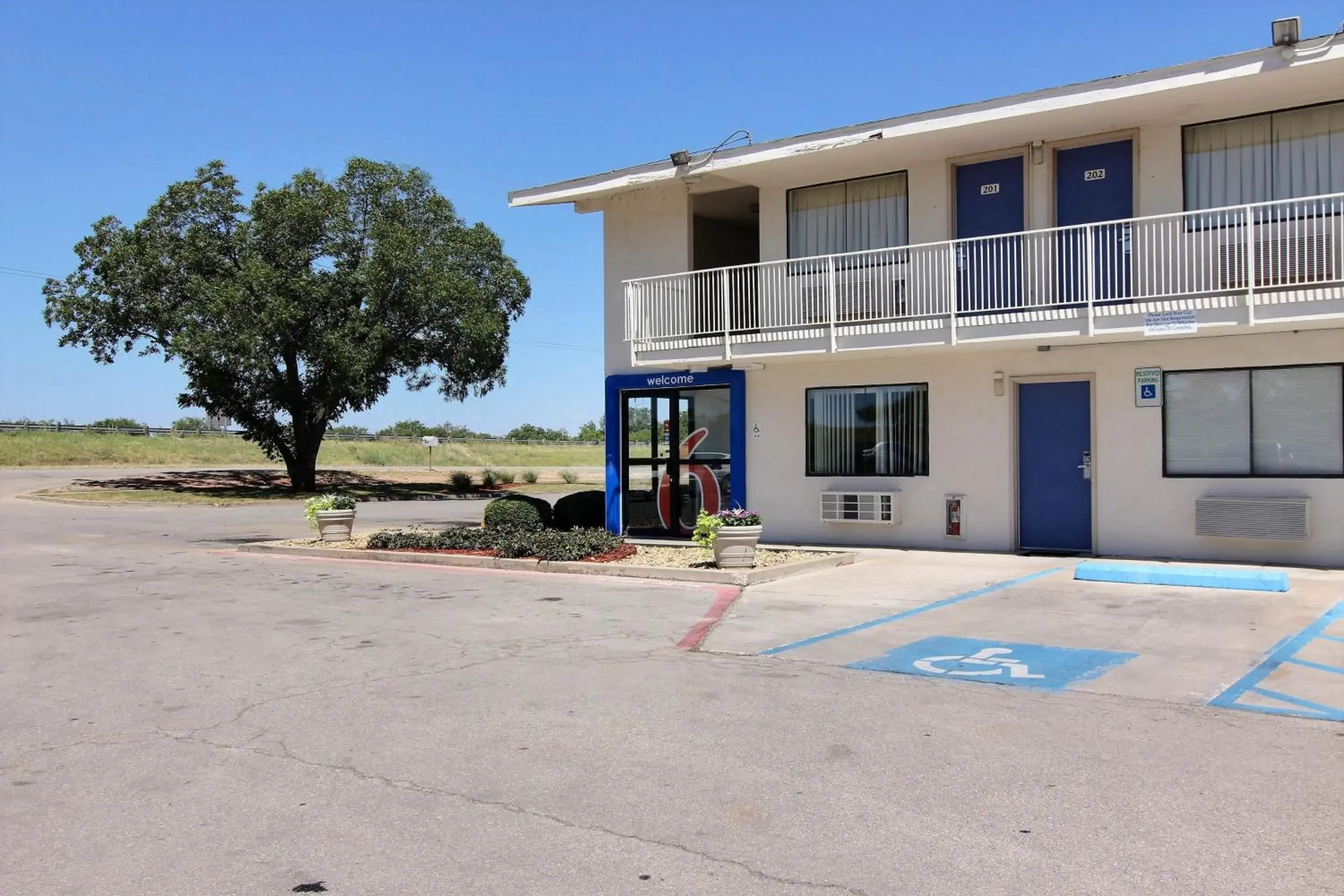 Property Building in Motel 6-Abilene, TX