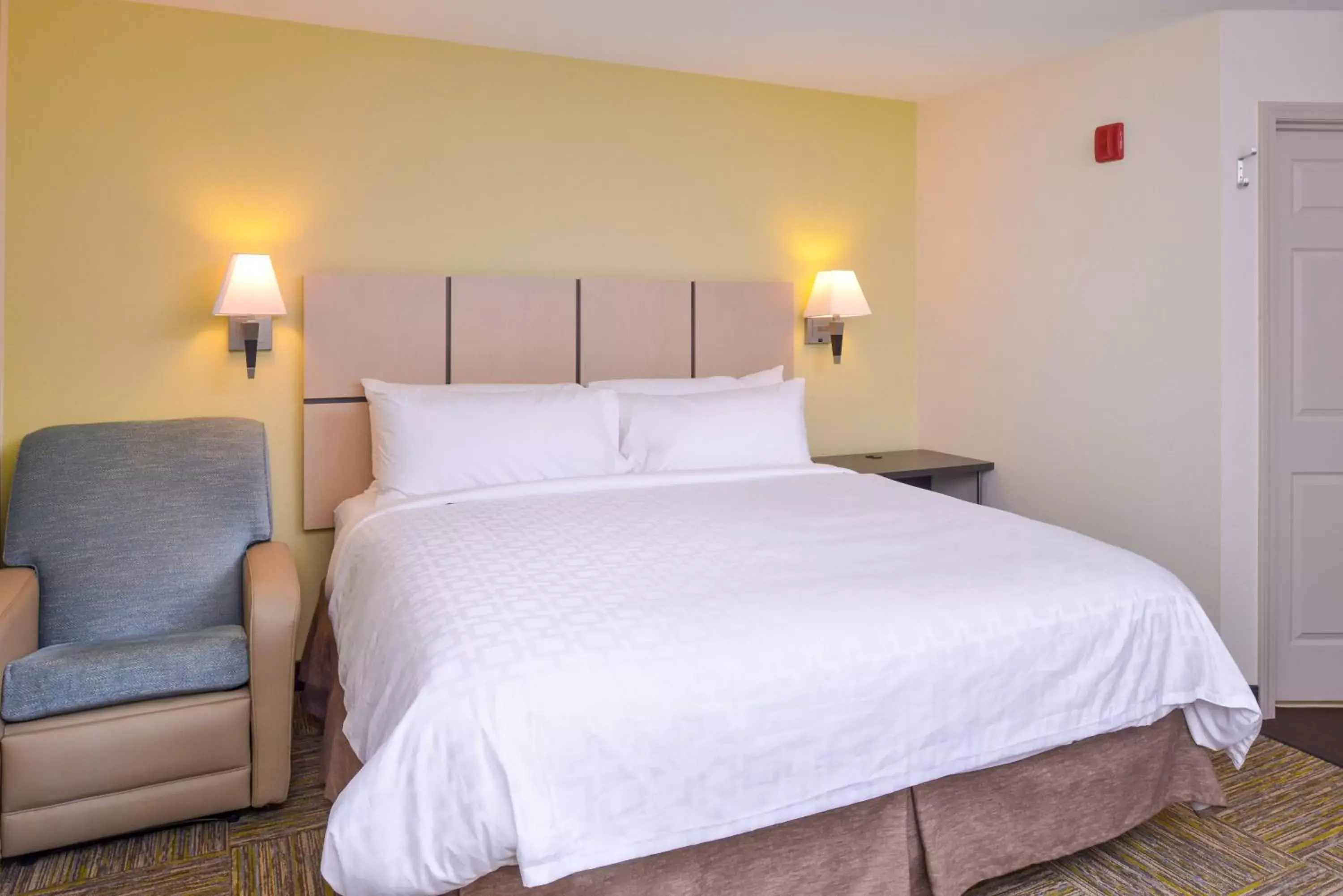Studio Queen Suite in Candlewood Suites - Plano North by IHG Studio Queen Suite in Candlewood Suites - Plano North by IHG