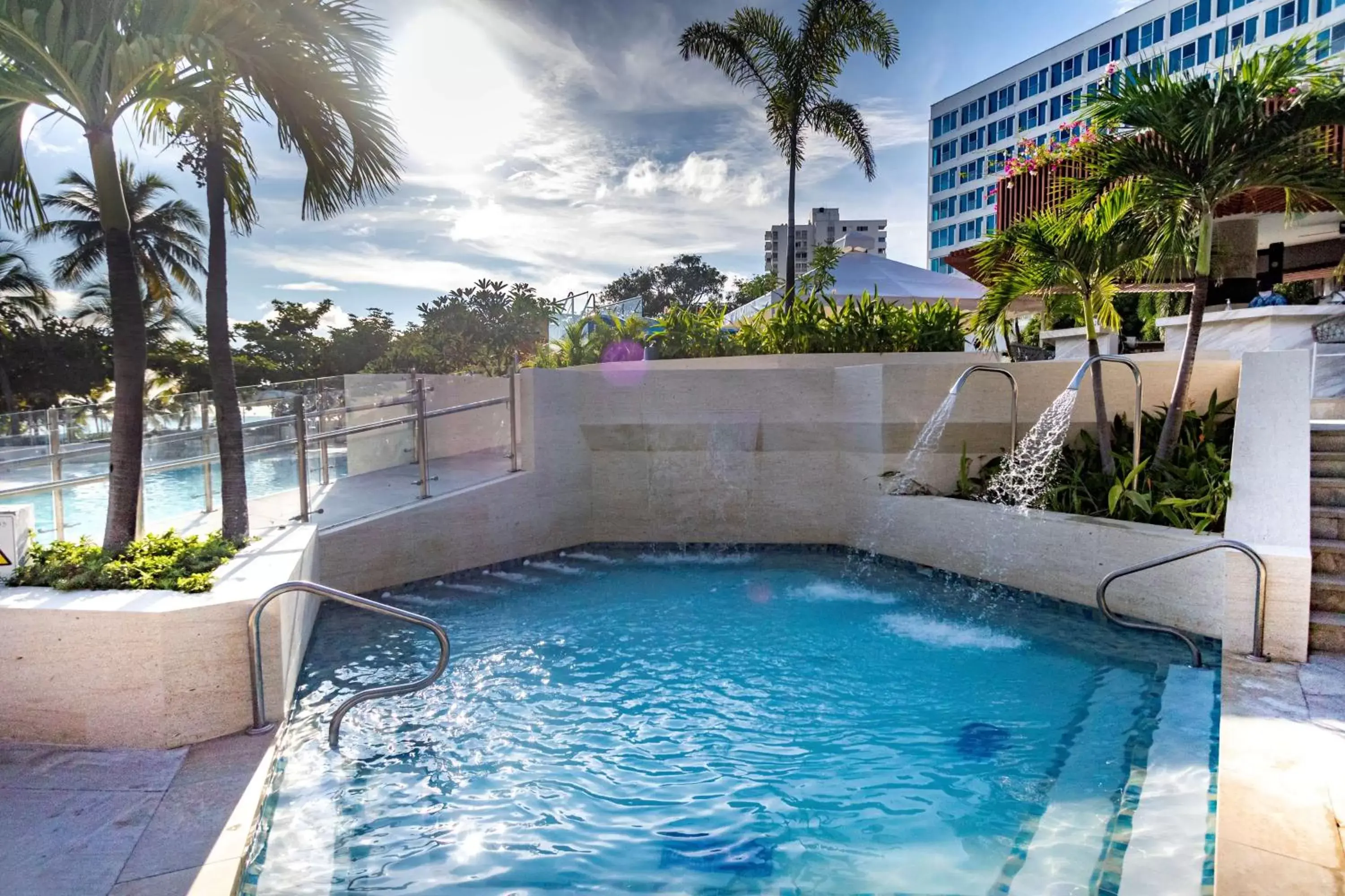 Sports, Swimming Pool in Hilton Cartagena