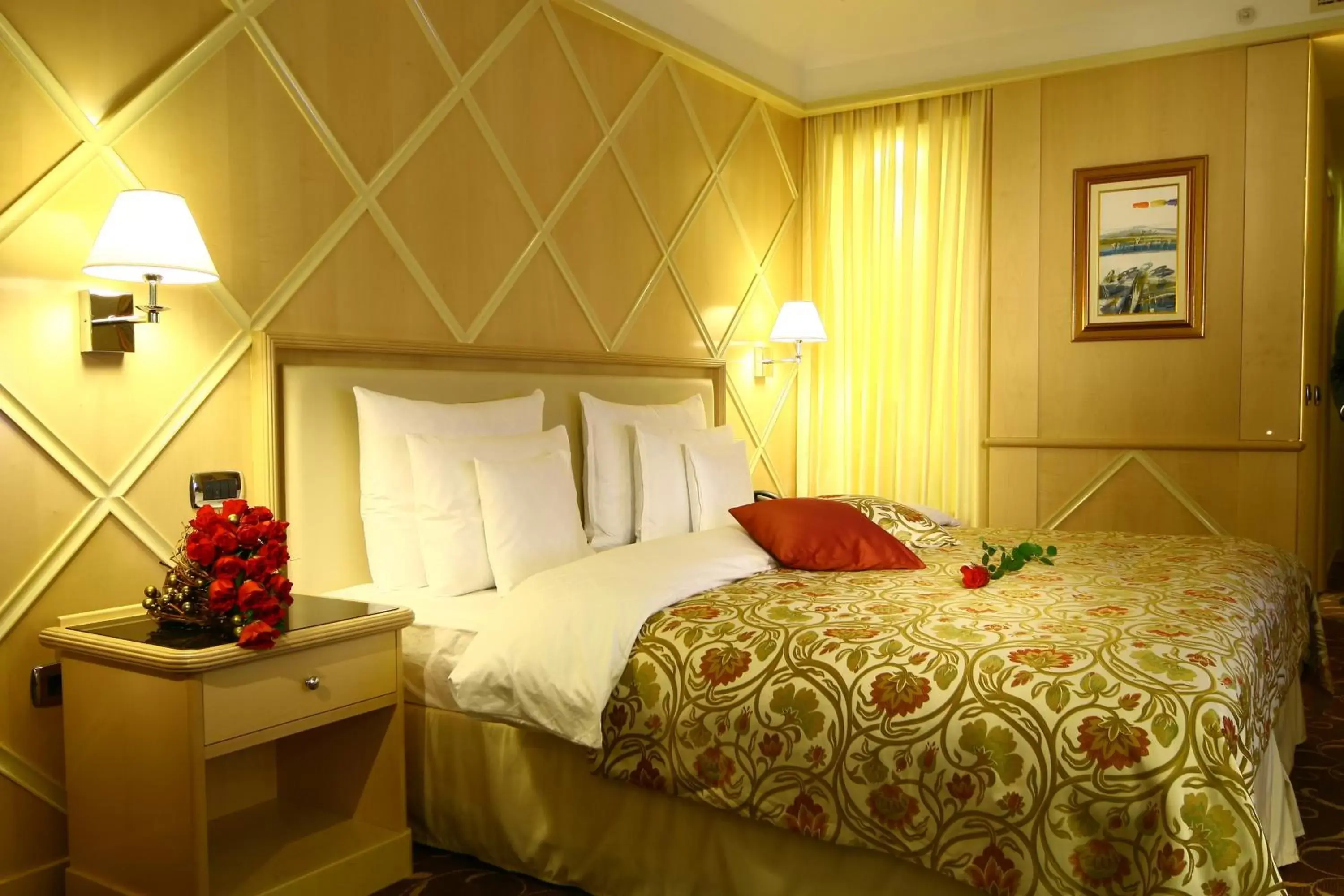 Bed in Splendid Conference & Spa Resort