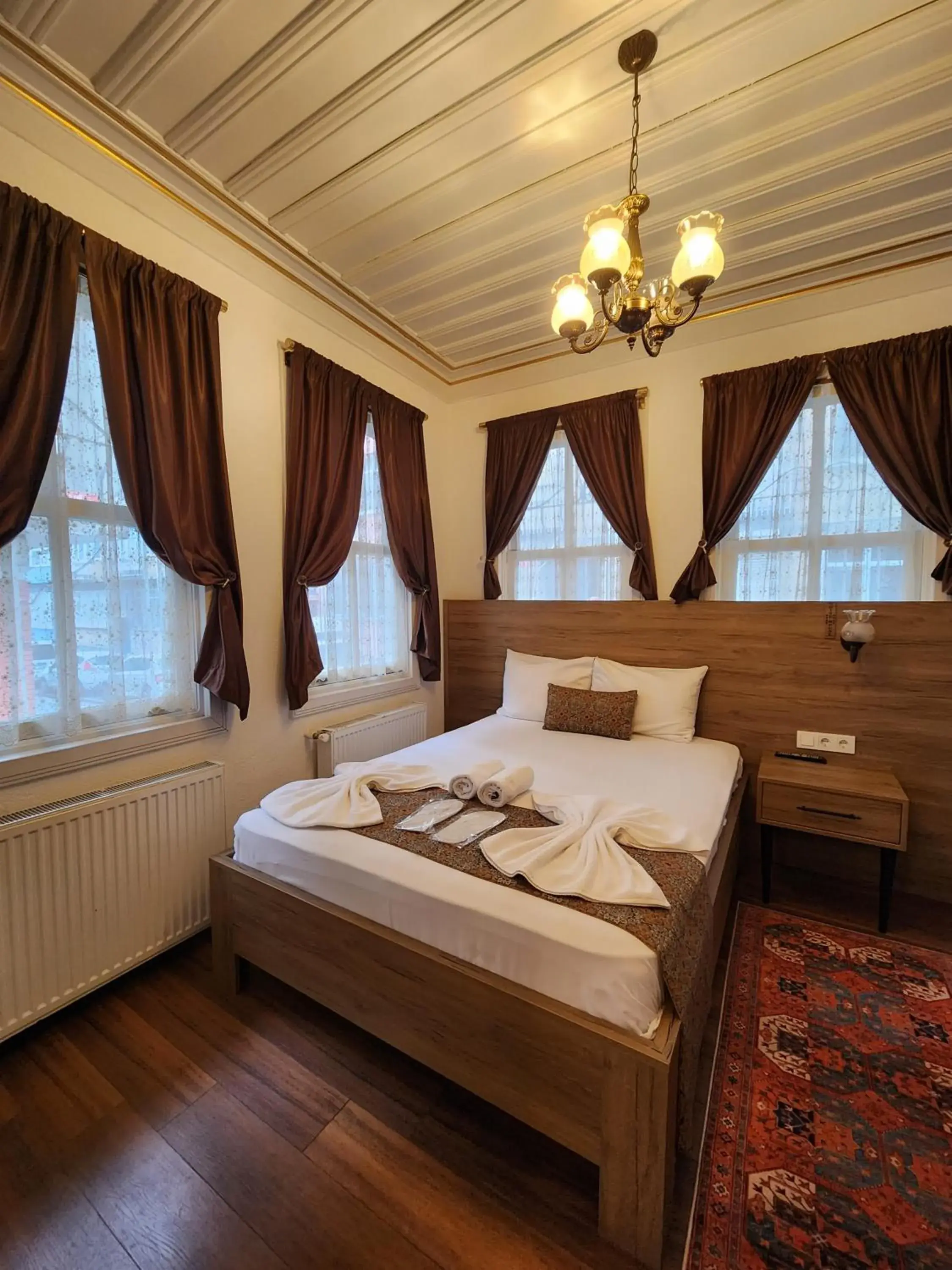 Bed in Kadıköy White House
