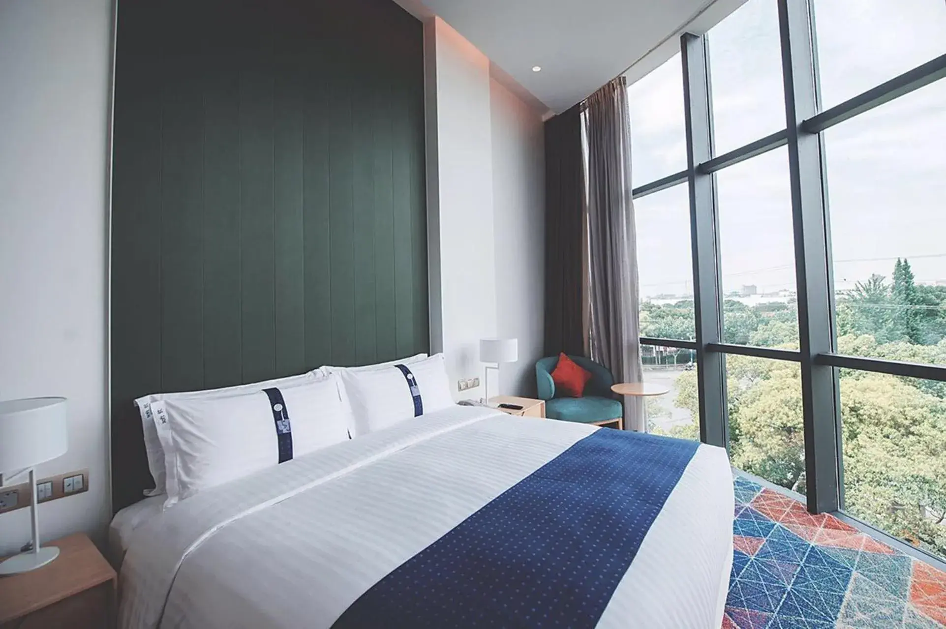 bunk bed, Bed in Holiday Inn Express Shanghai Songjiang Fangta, an IHG Hotel
