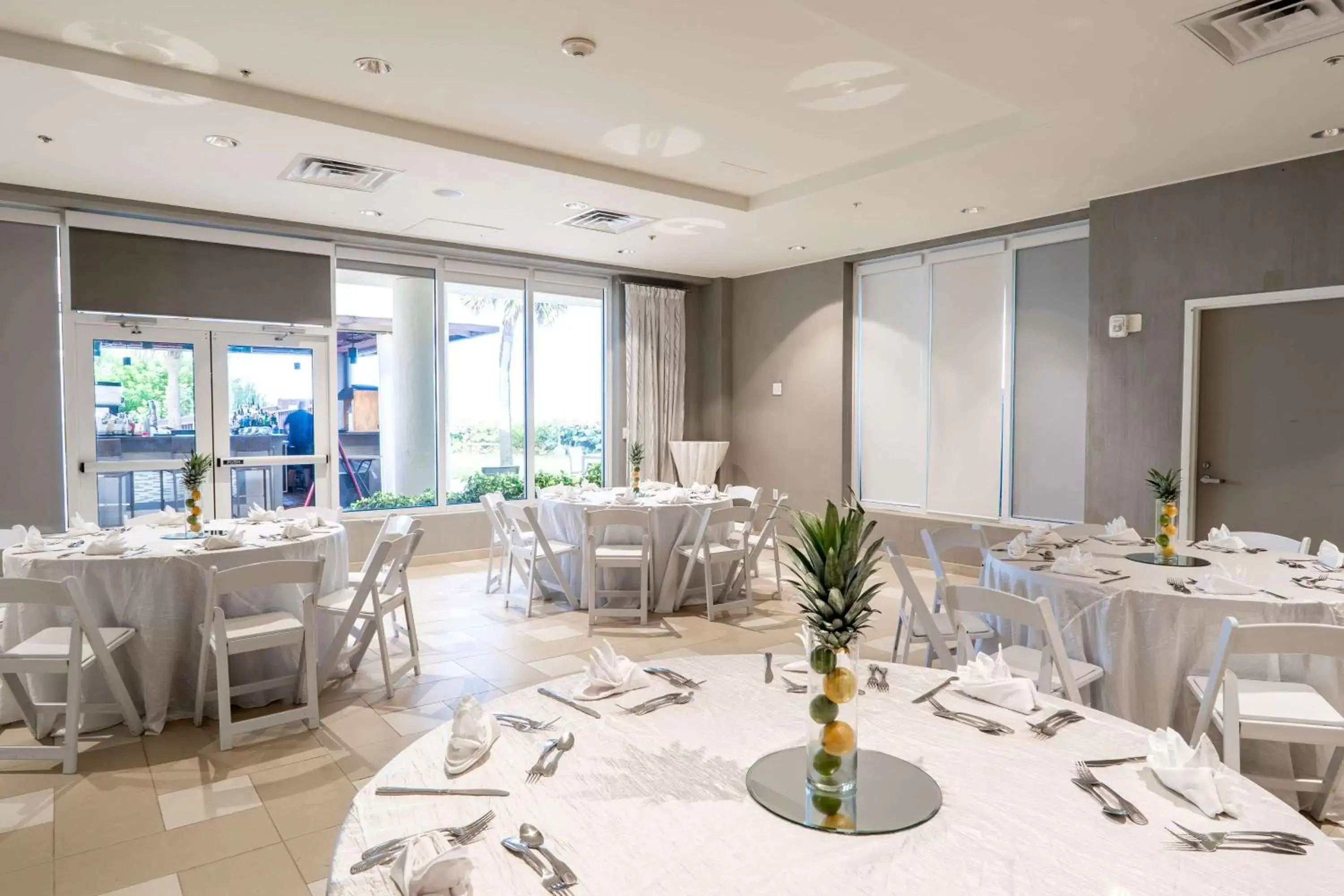 Meeting/conference room, Restaurant/Places to Eat in Hilton Melbourne Beach Oceanfront