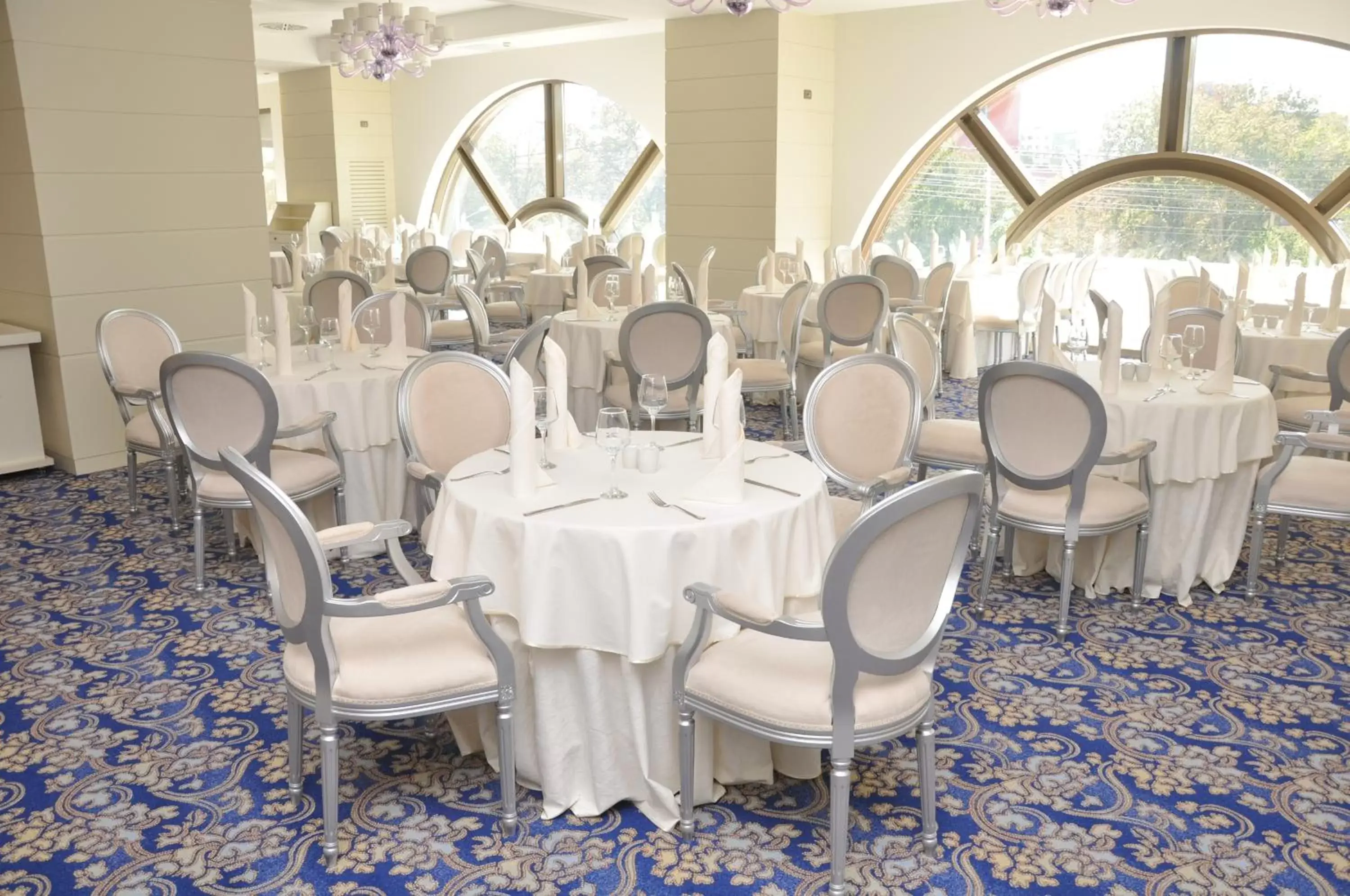 Restaurant/places to eat, Banquet Facilities in Hotel International Iasi